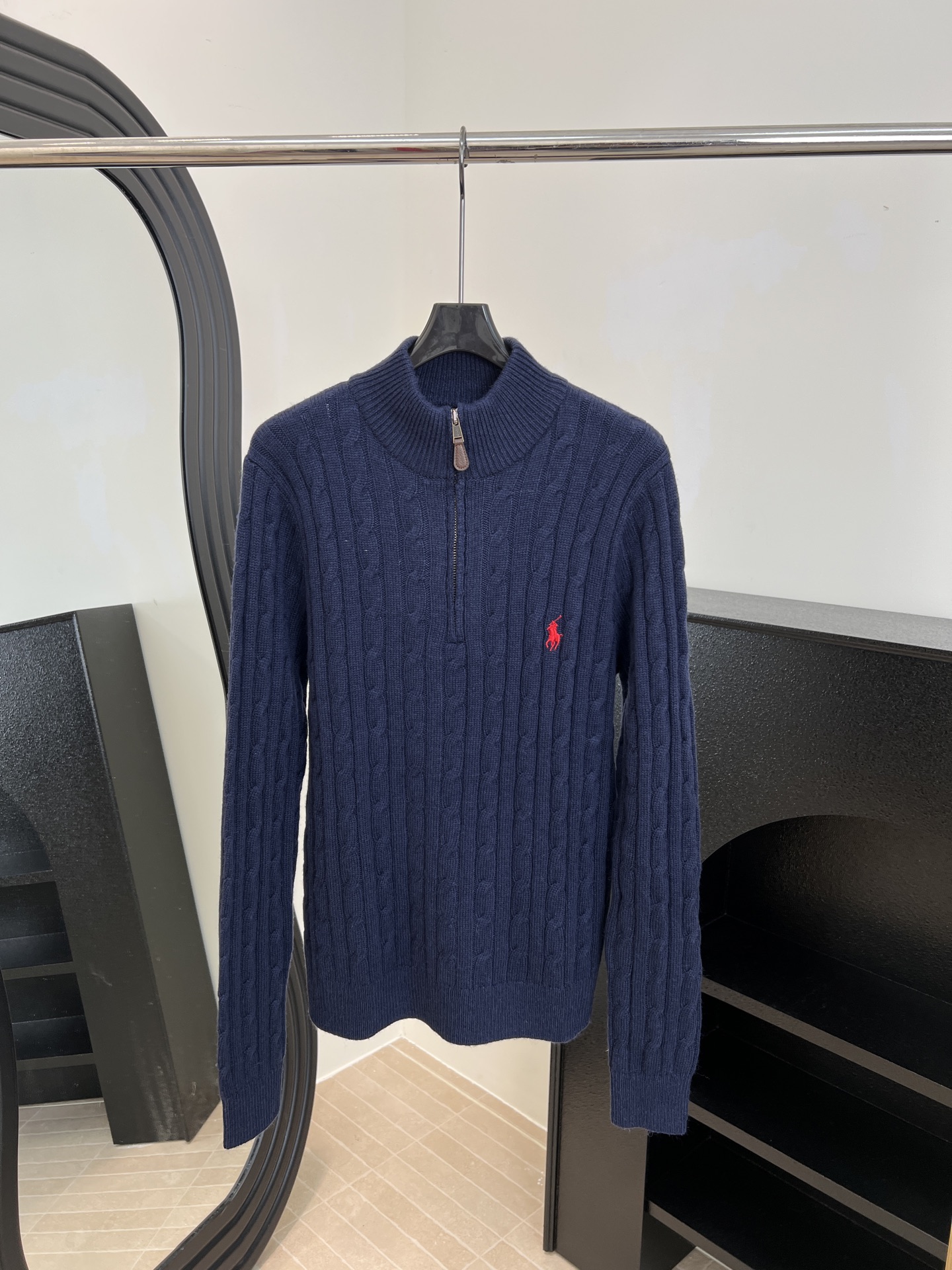 NO:568125,Ralph Lauren's new autumn and winter half-zip cable knit sweater, classic cable texture + pony embroidery, half-zip stand-up collar design, soft and comfortable wool material, casual fit, size SML,,loro piana,sweaters,alexander wang19860909Ralph Lauren 拉夫劳伦 秋冬新款 半拉链绞花针织毛衣、经典绞花纹理+小马刺绣、半拉链立领设计、羊毛材质柔软舒适、休闲版型 码数SML,,loro piana,sweaters,alexander wang,Women's clothing