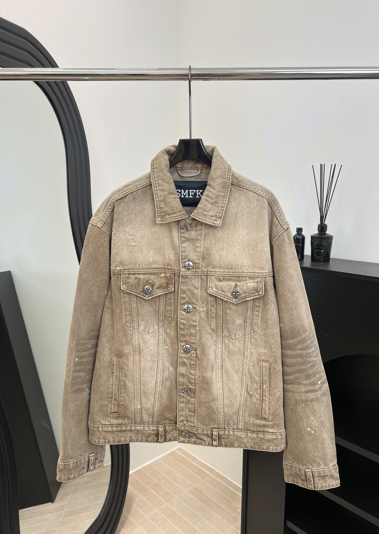 NO:591954,SMFK's new autumn and winter style Wilderness Desert series denim jacket, washed and aged craftsmanship with a retro feel, high-quality cotton denim, soft to the touch and wear-resistant, casual fit, size S M L,,jackets & coats,alexander wang19860909SMFK 秋冬新款 荒野沙漠系列牛仔夹克、水洗做旧工艺复古感、高品质全棉牛仔布、触感柔软又耐磨、休闲版型 码数S M L,,jackets & coats,alexander wang,Women's clothing