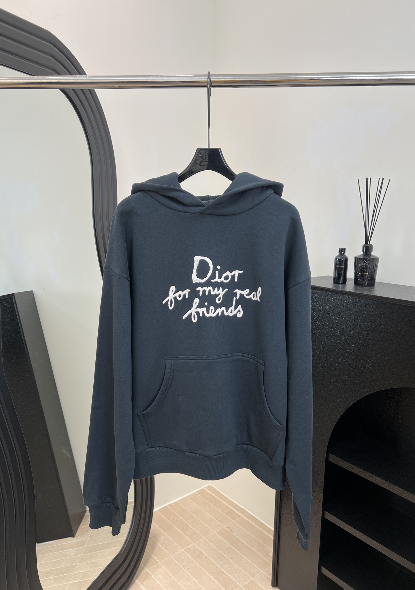 NO:591956,Dior's new autumn and winter style navy blue hooded sports sweatshirt, soft knitted fabric, 'Dior for my real friends' on the front, hood + kangaroo pocket, casual fit, same style for men and women, size S M L,, dior, hoodie, sweatshirts, hats, alexander wang19860909Dior 秋冬新款 海军蓝连帽运动卫衣、柔软针织面料、正面“Dior for my real friends”字样、连帽+袋鼠口袋、休闲版型,男女同款 码数S M L,,dior,hoodie,sweatshirts,hats,alexander wang,Women's clothing