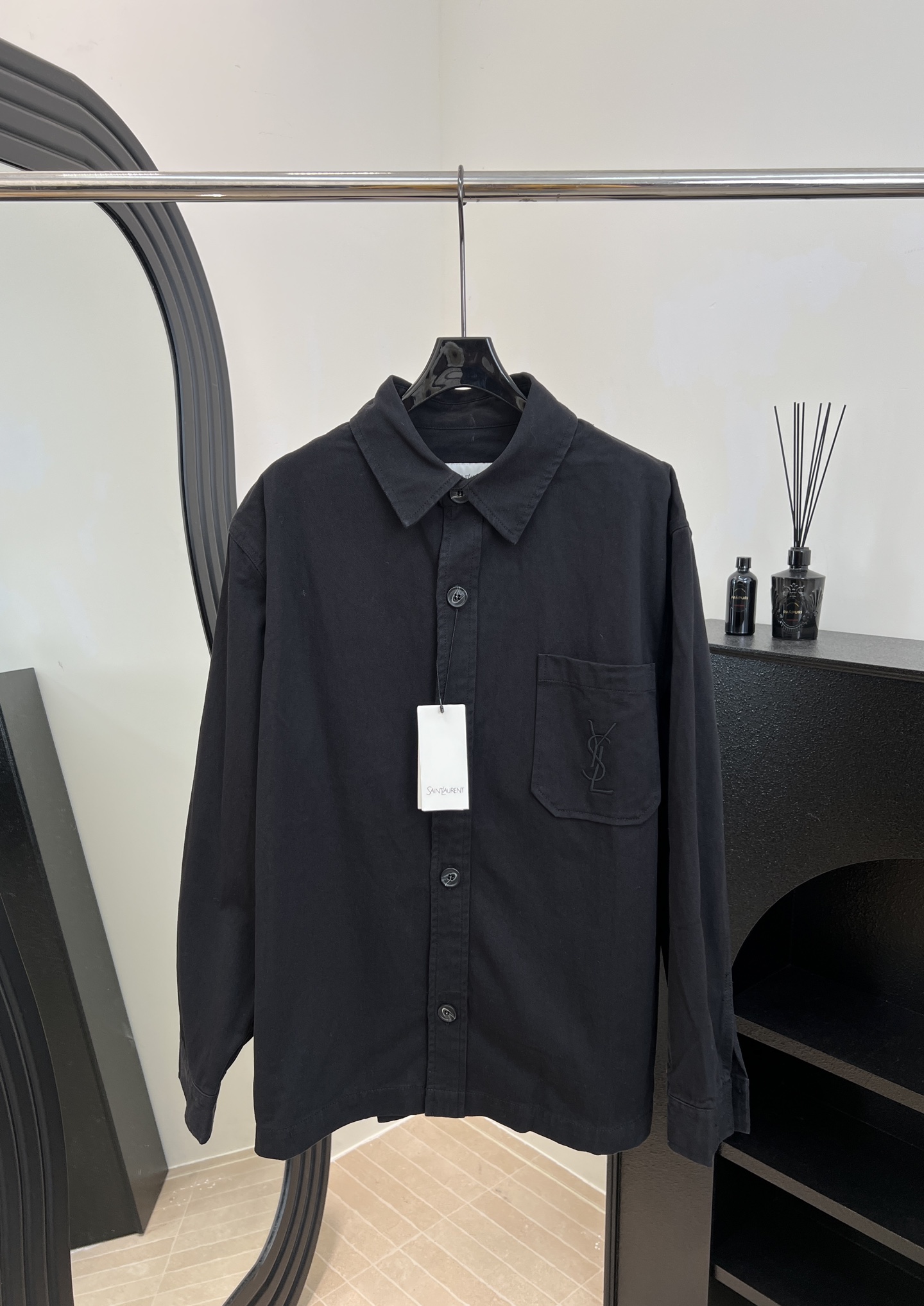 NO:576520,Saint Laurent YSL new autumn and winter Polo shirt with pocket embroidery, soft and textured cotton, small chest pocket + classic lapel, casual fit, same style for men and women, size S M L,, saint laurent, saint laurent, shirts, alexander wang19860909Saint Laurent YSL 秋冬新款 口袋刺绣Polo衬衫、棉质柔软有质感、胸前小口袋+经典翻领、休闲版型,男女同款 码数S M L,,saint laurent,saint laurent,shirts,alexander wang,Women's clothing