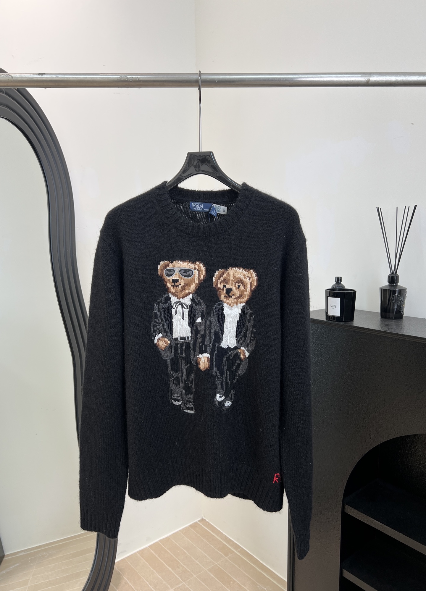 NO:654180,Ralph Lauren's new autumn and winter style double bear knitted sweater, wool and alpaca blended fabric, two anthropomorphic bears on the front, one pair of sunglasses and one tie, casual fit, size S M L XL,, loro piana, sweaters, alexander wang19860909Ralph Lauren 秋冬新款 双熊针织毛衣、羊毛羊驼绒混纺面料、正面两只拟人小熊、一戴墨镜一系领结、休闲版型 码数S M L XL,,loro piana,sweaters,alexander wang,Women's clothing