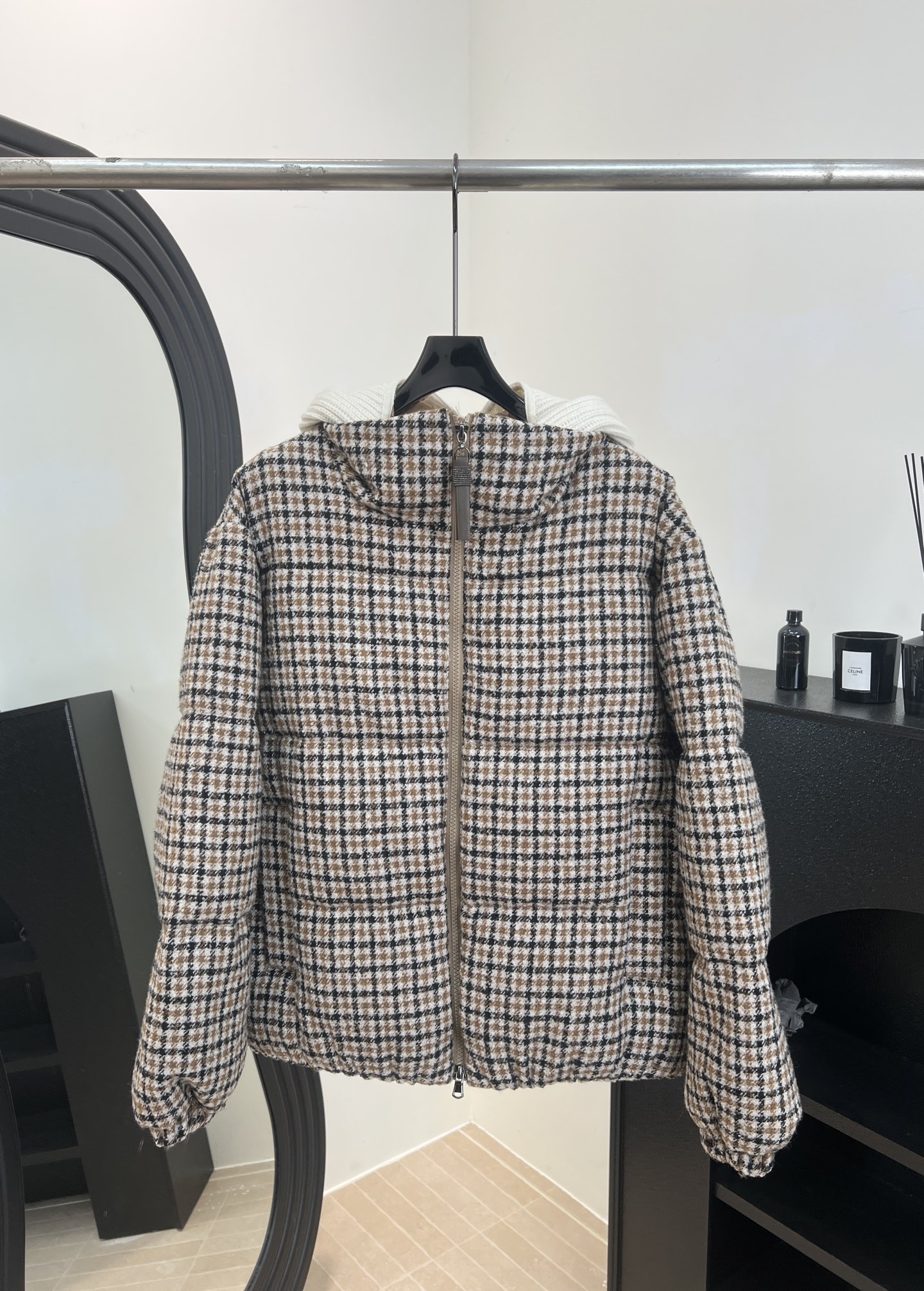 NO:658355,Comes with dust bag Brunello Cucinelli BC new autumn and winter style houndstooth fake two-piece down jacket, outer layer wool blended tweed, inner filling 90 white goose down, light and warm, casual fit size S M L,, brunello cucinelli, down jacket, alexander wang19860909配防尘袋Brunello Cucinelli BC 秋冬新款 千鸟格假两件羽绒服、外层羊毛混纺粗花呢、内里填充90白鹅绒、轻盈又保暖、休闲版型 码数S M L,,brunello cucinelli,down jacket,alexander wang,Women's clothing