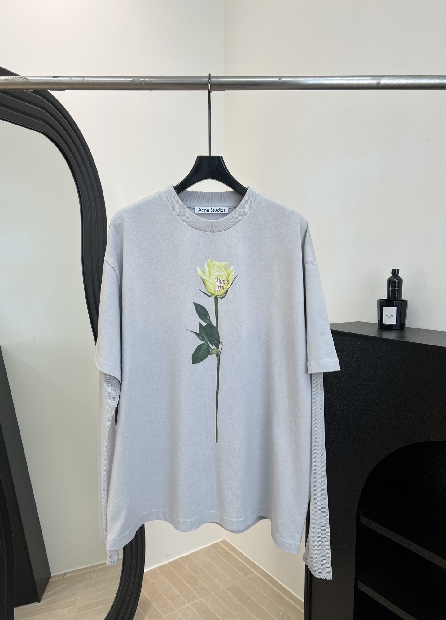 NO:697124,Acne Studio* early spring new style rose printed short-sleeved T-shirt, made of pure cotton, yellow rose on the front with brand logo, simple and artistic, lace sleeves, loose fit, size S M L,,acne studios,dior,T-shirt,tees,t-shirt,19860909Acne Studio* 早春新款 玫瑰印花短袖T恤、采用纯棉材质、正面黄色玫瑰搭配品牌标志、简约又有艺术感、蕾丝袖子、宽松版型 码数S M L,,acne studios,dior,T-shirt,tees，t-shirt,,Women's clothing