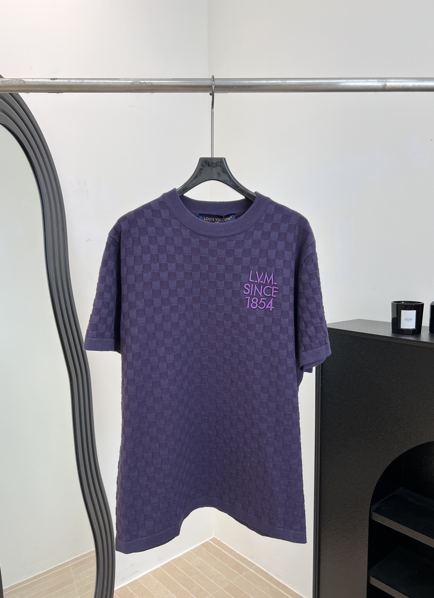 NO:715790,LouisVuitto* Louis' new early spring embroidered checkered jacquard sweater short-sleeved T, three-dimensional plaid + 'LV SINCE1854' embroidery on the chest, made of high-quality cotton, loose fit, size S M L XL,, louis vuitton, louis vuitton, louis vuitton, T-shirt,19860909LouisVuitto* 路易 早春新款 刺绣棋格提花针织衫短袖T、立体格纹+胸前“LV SINCE1854”刺绣、采用高品质棉料、宽松版型 码数S M L XL,,louis vuitton,louis vuitton,louis vuitton,T-shirt,,Women's clothing