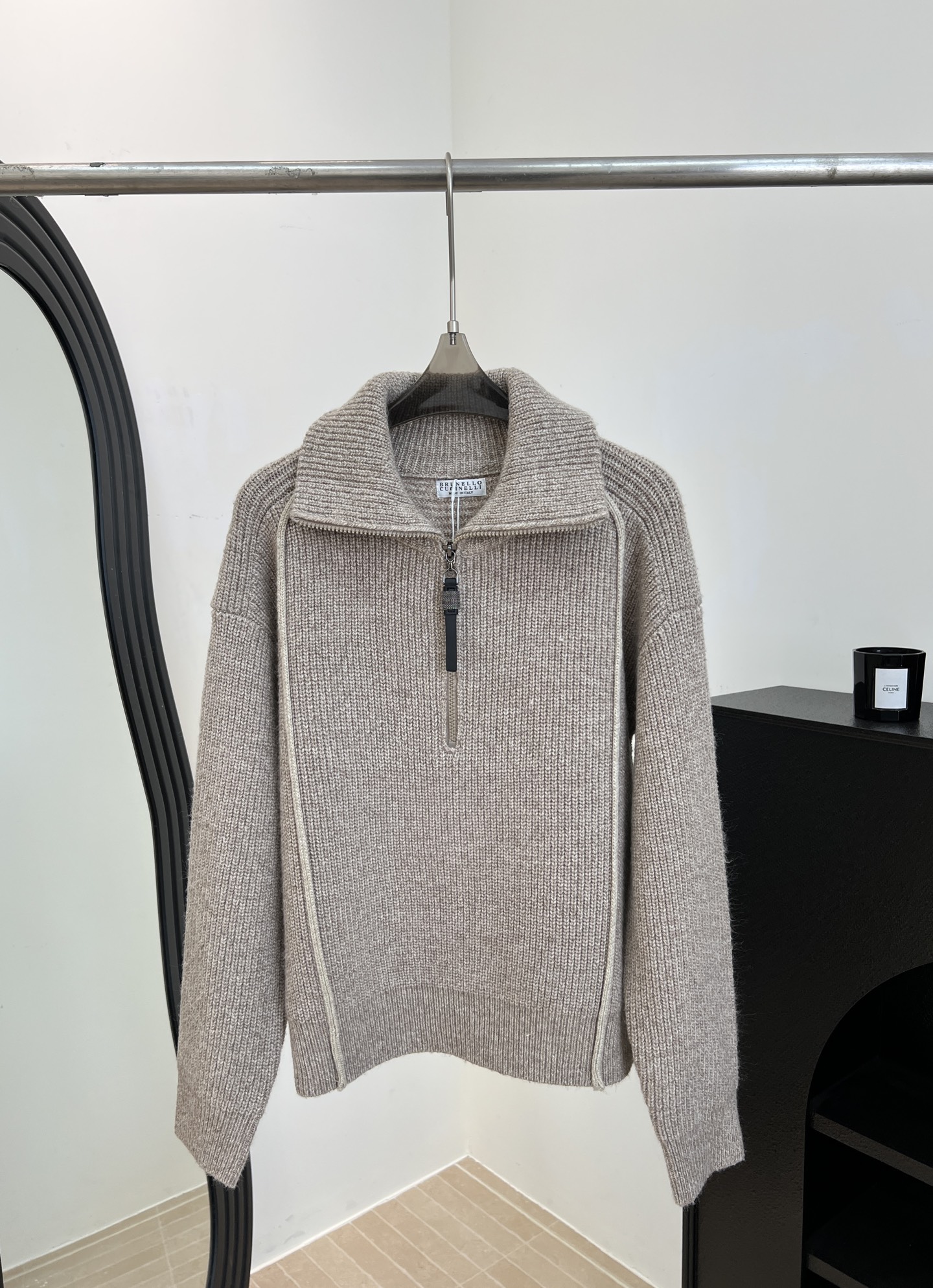 NO:715788,Brunello Cucinelli BC's new early spring half-zip wool sweater, classic 'old money style' representative, high lapel + half-zip design, thick knitted texture, loose fit, size S M L,, brunello cucinelli, sweaters,19860909Brunello Cucinelli BC 早春新款 半拉链羊毛毛衣、经典“老钱风”代表、高翻领+半拉链设计、粗针织纹理,宽松版型 码数S M L,,brunello cucinelli,sweaters,,Women's clothing