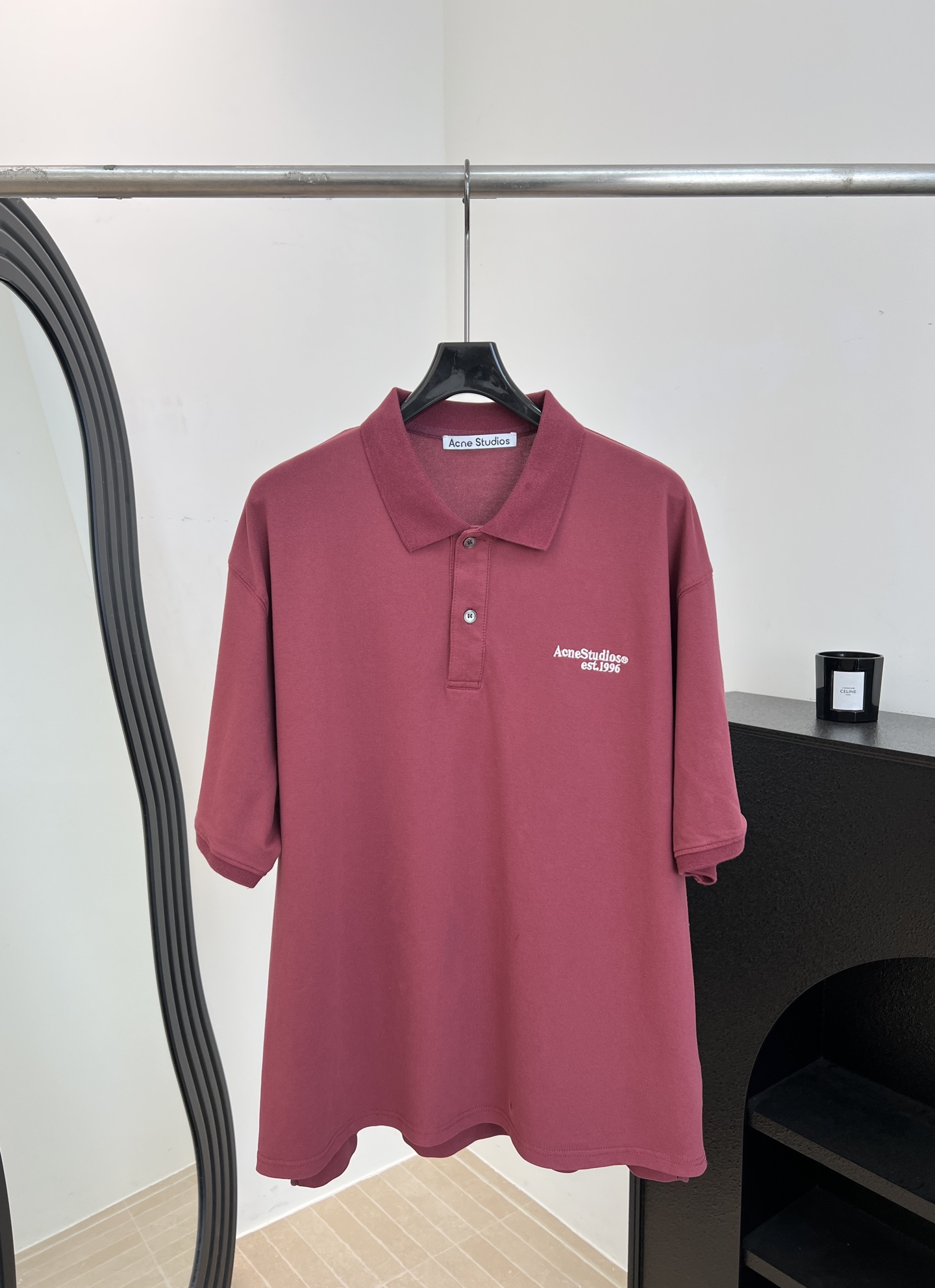 NO:748948,Acne Studios spring and summer new style distressed washed short-sleeved double-button Polo shirt, piqué cotton material is soft and breathable, small chest pocket + brand embroidery, shell buttons, loose fit, same size for men and women, size S M L,,acne studios,dior,T-shirt,19860909Acne Studios 春夏新款 做旧水洗短袖双扣Polo衫、珠地棉材质柔软透气、胸前小口袋+品牌刺绣、贝壳扣、宽松版型、男女同款 码数S M L,,acne studios,dior,T-shirt,,Women's clothing