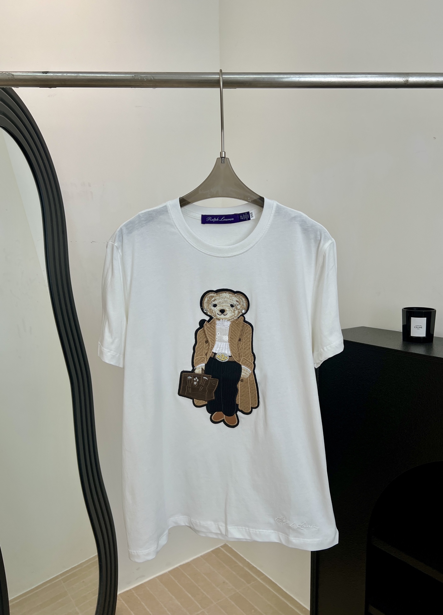 NO:752547,Ralph Lauren Spring and Summer New Windbreaker Bear Embroidered Round Neck T-shirt, Jersey Cotton, Three-dimensional Bear Embroidery on the Chest, Embroidered Letters on the Hem, Casual Fit Size S M L XL, loro piana, tees, t-shirt,19860909Ralph Lauren 拉夫劳伦 春夏新款 风衣小熊刺绣圆领T恤、平纹针织棉、胸前立体刺绣小熊、下摆有刺绣字母、休闲版型 码数S M L XL,,loro piana,tees，t-shirt,,Women's clothing