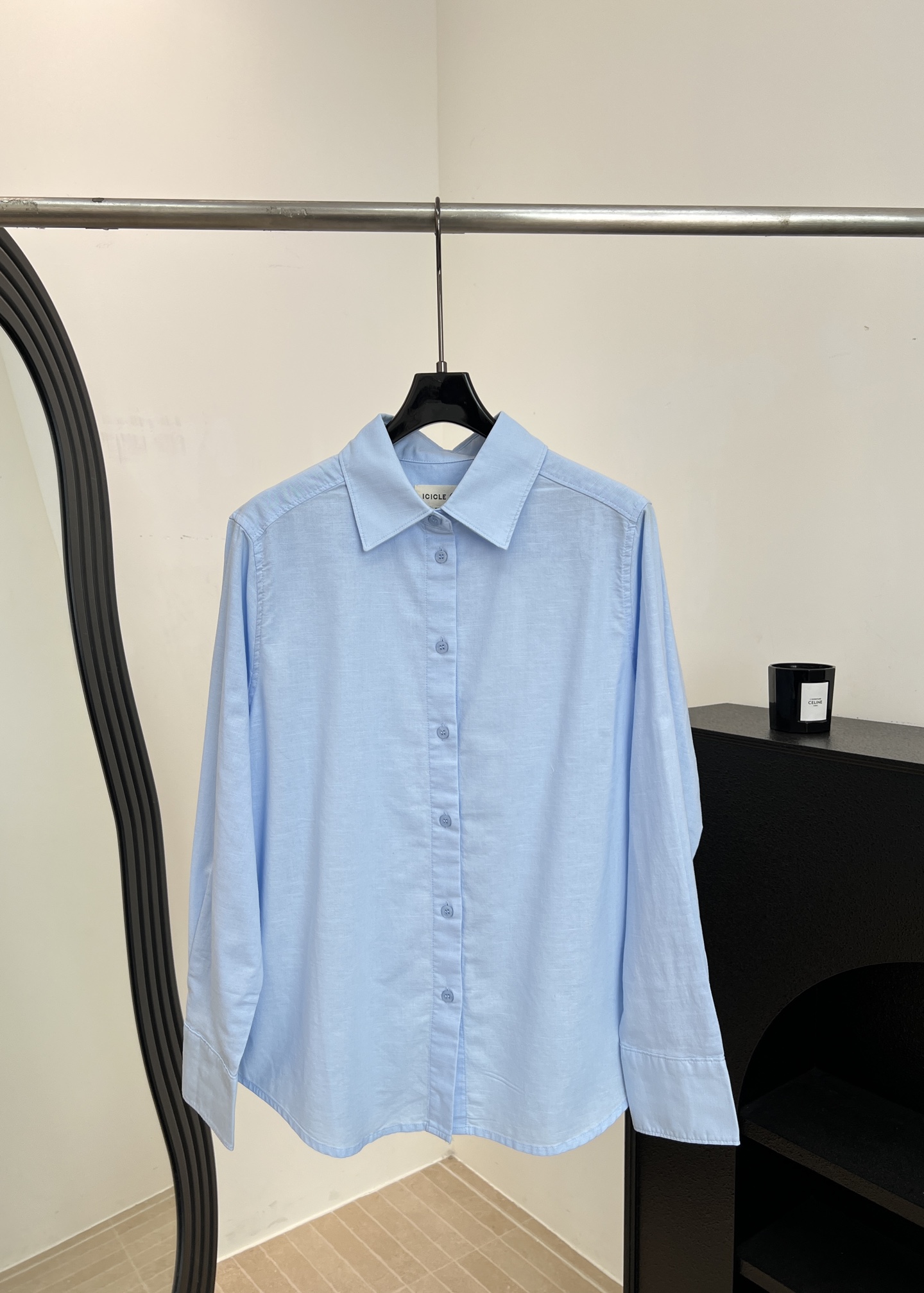 NO:804913,ICICLE spring and summer new linen lapel long-sleeved shirt, made of linen material, breathable and moisture-absorbent, pearl button design, casual fit, size S M L,, shirts,19860909ICICLE 之禾 春夏新款 亚麻翻领长袖衬衫、采用亚麻材质、透气又吸湿、珍珠纽扣设计、休闲版型 码数S M L,,shirts,,Women's clothing