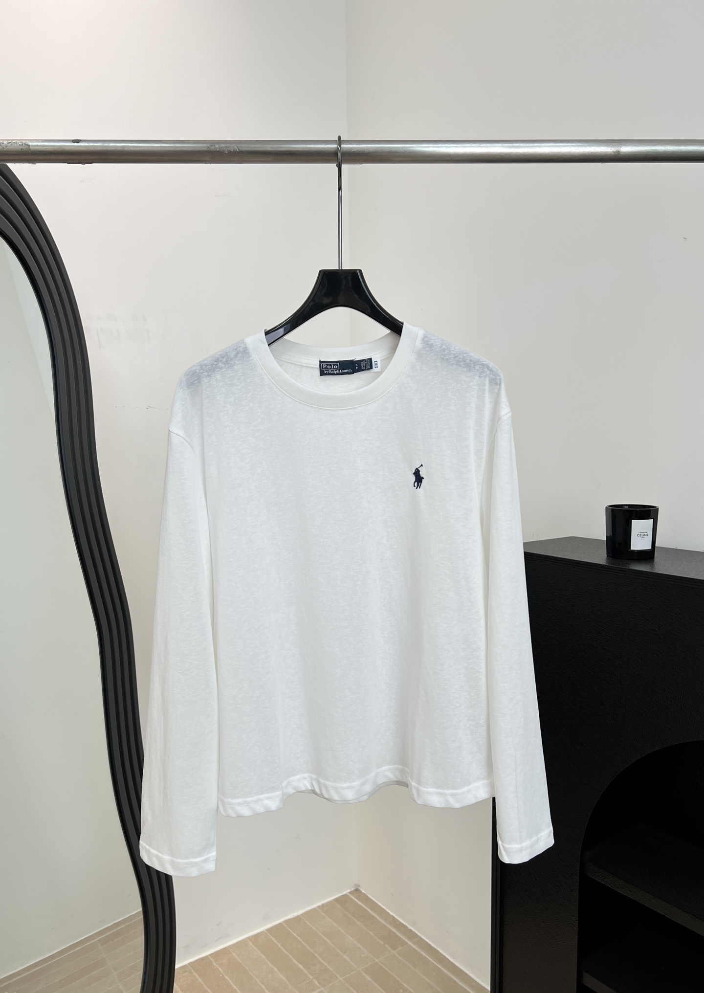 NO:804911,Ralph Lauren spring and summer new model, pony logo long-sleeved T-shirt, cotton fabric, pony embroidery on the left chest, soft and skin-friendly fabric, breathable and comfortable, can be worn with sun protection, casual fit, size S M L XL,, loro piana, tees, t-shirt,19860909Ralph Lauren 拉夫劳伦 春夏新款 小马标长袖T恤、棉质面料、左胸小马刺绣、面料柔软亲肤、透气又舒适可以防晒穿、休闲版型 码数S M L XL,,loro piana,tees，t-shirt,,Women's clothing