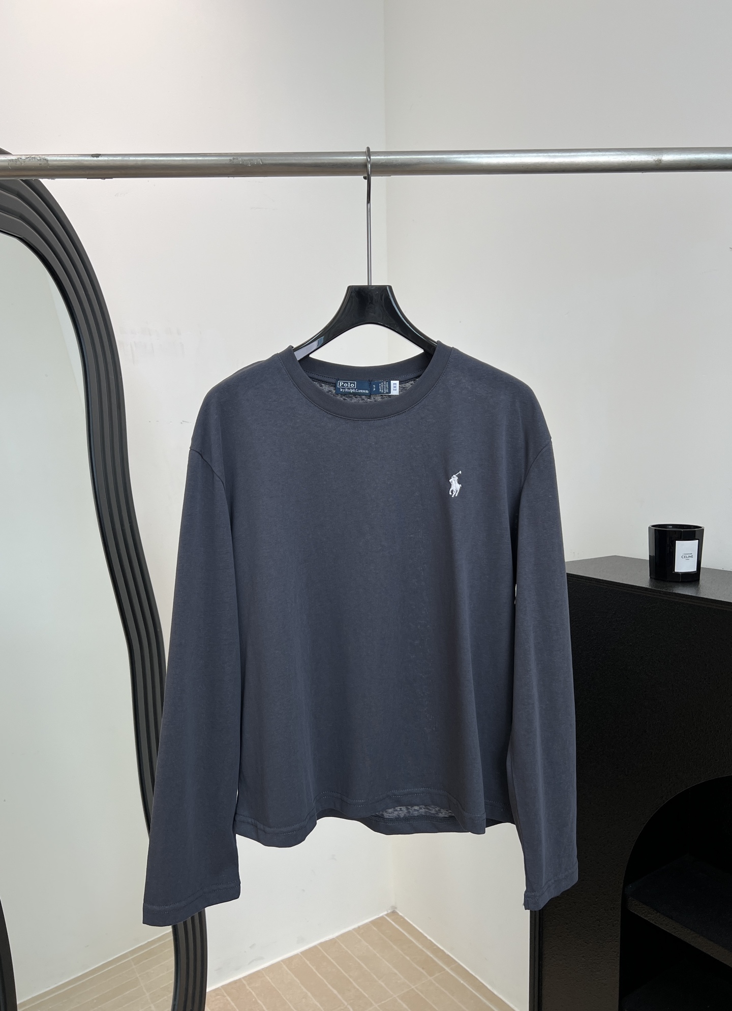 NO:838665,Ralph Lauren spring and summer new model, pony logo long-sleeved T-shirt, cotton fabric, pony embroidery on the left chest, soft and skin-friendly fabric, breathable and comfortable, can be worn with sun protection, casual fit, size S M L XL,, loro piana, tees, t-shirt,19860909Ralph Lauren 拉夫劳伦 春夏新款 小马标长袖T恤、棉质面料、左胸小马刺绣、面料柔软亲肤、透气又舒适可以防晒穿、休闲版型 码数S M L XL,,loro piana,tees，t-shirt,,Women's clothing