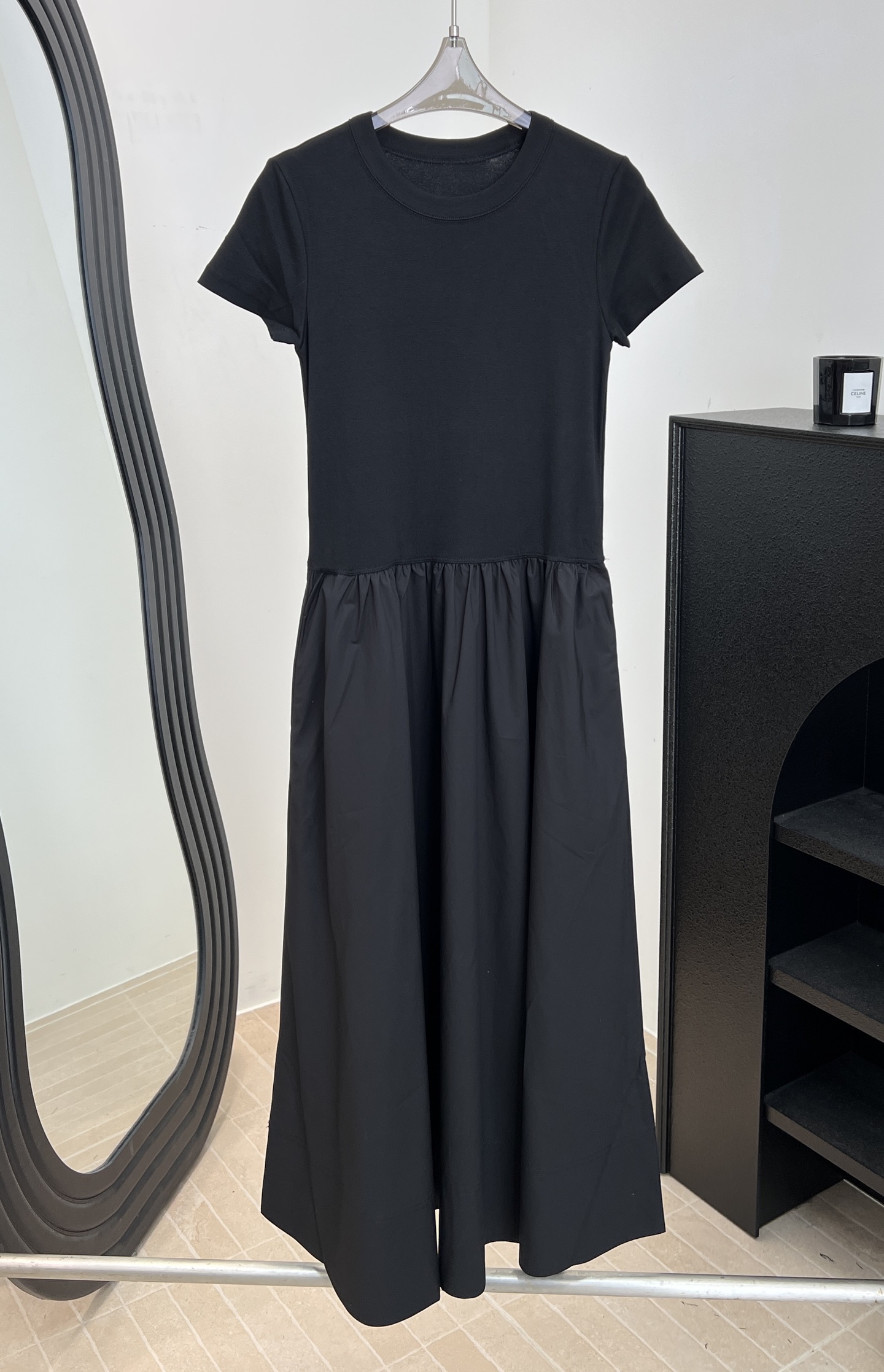 NO:838671,Ralph Lauren Spring and Summer new style spliced ​​dress, classic round neck short-sleeved design, waist spliced ​​A-line skirt, ankle-length skirt, casual fit, size S M L,,loro piana,skirts,T-shirt,19860909Ralph Lauren 拉夫劳伦 春夏新款 拼接连衣裙、经典圆领短袖设计、腰部拼接A字裙摆、裙长及踝、休闲版型 码数S M L,,loro piana,skirts,T-shirt,,Women's clothing