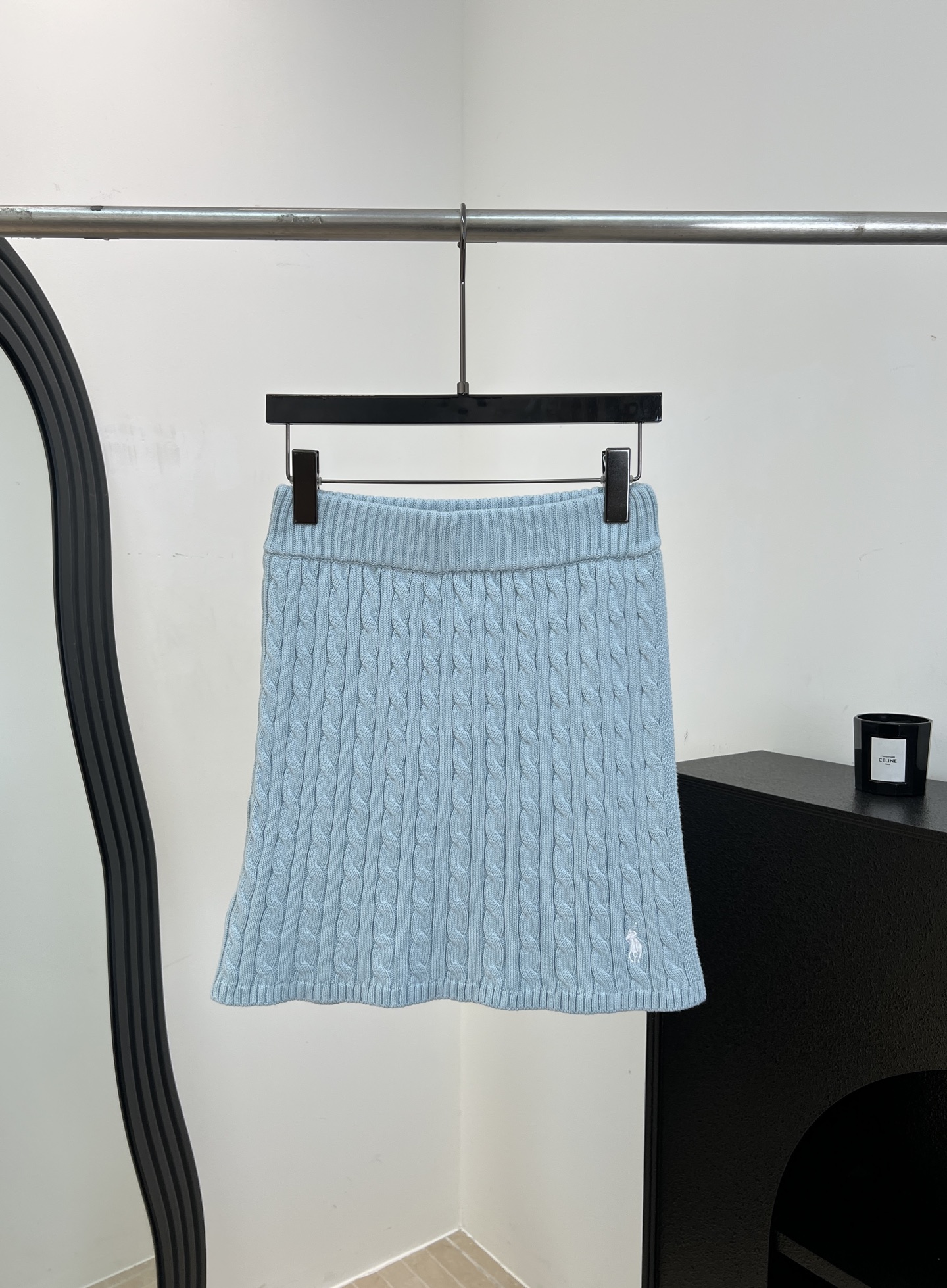 NO:875275,One set, Ralph Lauren spring and summer new classic cable knitted skirt, soft cotton knitted fabric, high waist hip design, modified waistline skirt with slight waves, casual fit, size S M L,, loro piana, skirts,19860909一套出,Ralph Lauren 拉夫劳伦 春夏新款 经典绞花纹理针织半裙、棉质柔软针织面料、高腰包臀设计、修饰腰线裙摆微波浪、休闲版型 码数S M L,,loro piana,skirts,,Women's clothing