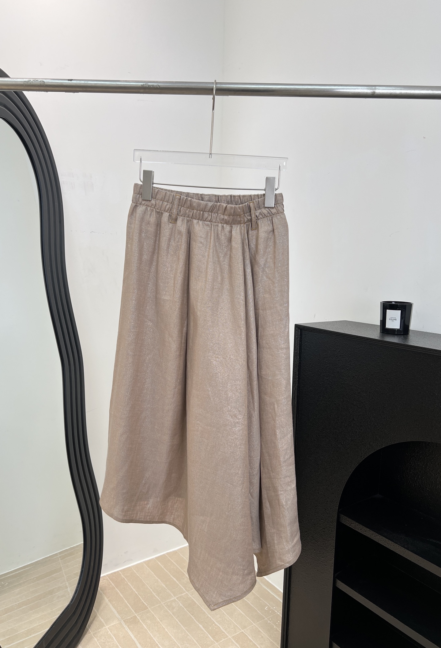 NO:876544,Bc new spring and summer style linen skirt, linen drape fabric, elastic waist design, A-line shape to cover the hips and make you look slimmer, irregular skirt, casual fit, size S M L,,skirts,19860909Bc 春夏新款 亚麻半身裙、亚麻垂坠感面料、松紧腰设计、A字版型遮胯显瘦、不规则裙摆、休闲版型 码数S M L,,skirts,,Women's clothing
