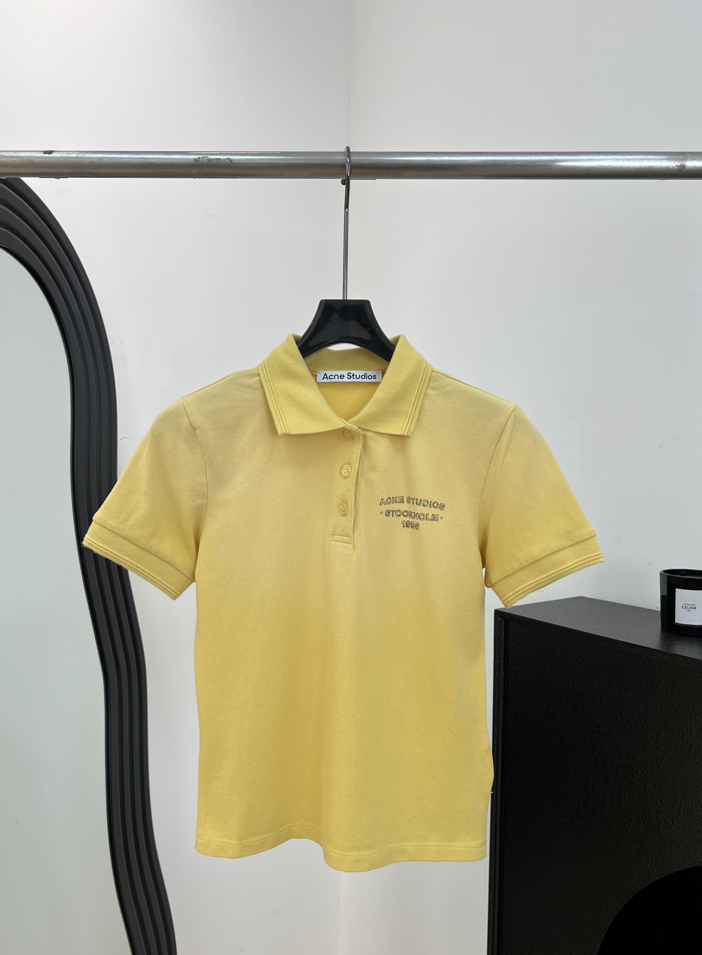 NO:841173,Acne Studio* Spring and Summer New Style Short-sleeved T-shirt with embossed logo, soft knitted fabric, short slim fit design, easily optimizes body proportions, brand embroidery on the chest, threaded cuffs to modify arm lines, slim fit Size S M L,,acne studios,dior,T-shirt,19860909Acne Studio* 春夏新款 压印徽标短袖T、柔软针织面料、短款修身设计、轻松优化身材比例、胸前品牌刺绣、螺纹袖口修饰手臂线条、修身版型 码数S M L,,acne studios,dior,T-shirt,,Women's clothing