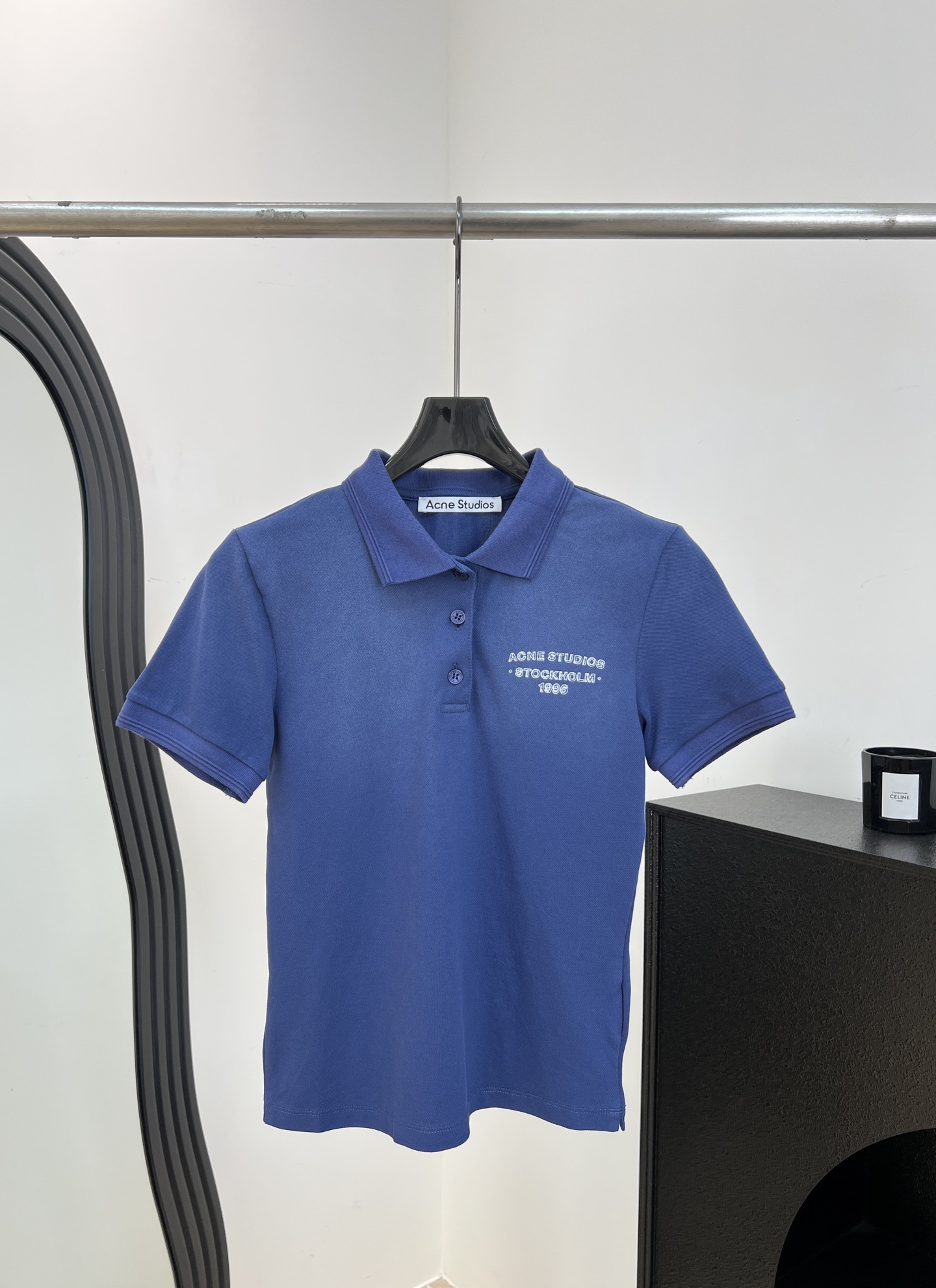 NO:841176,Acne Studio* Spring and Summer New Style Short-sleeved T-shirt with embossed logo, soft knitted fabric, short slim fit design, easily optimizes body proportions, brand embroidery on the chest, threaded cuffs to modify arm lines, slim fit Size S M L,,acne studios,dior,T-shirt,19860909Acne Studio* 春夏新款 压印徽标短袖T、柔软针织面料、短款修身设计、轻松优化身材比例、胸前品牌刺绣、螺纹袖口修饰手臂线条、修身版型 码数S M L,,acne studios,dior,T-shirt,,Women's clothing