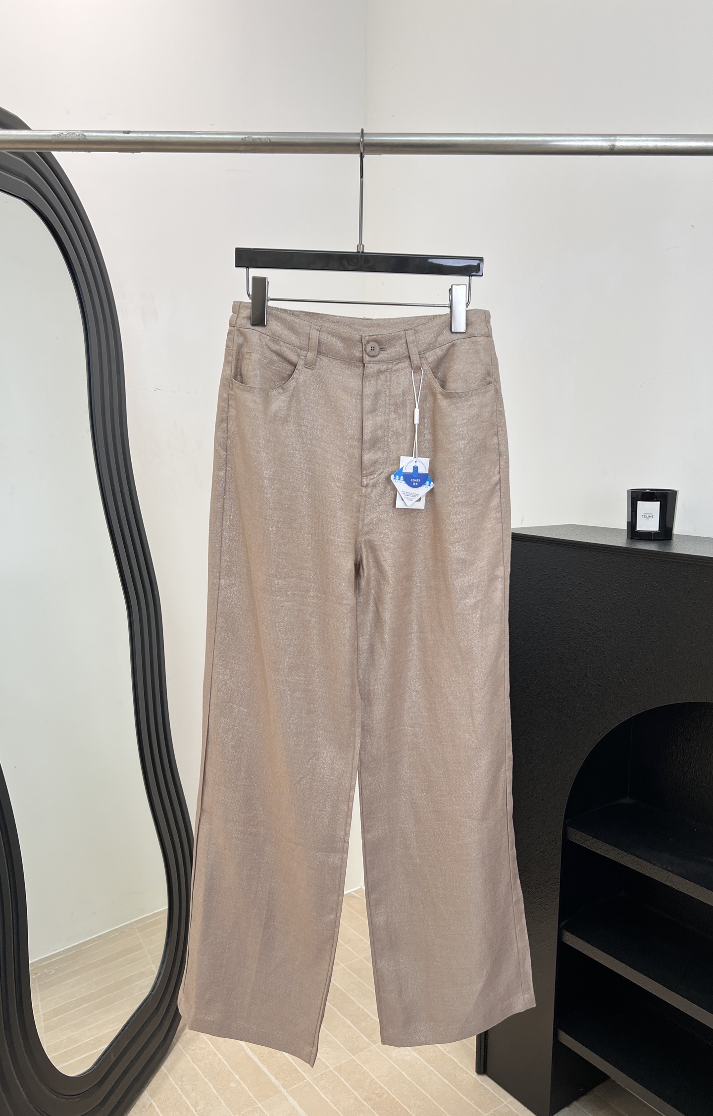 NO:842038,BC new spring and summer linen blended wide-leg pants, light and breathable, super comfortable to wear in summer, high-waisted straight design to modify the leg shape, gold thread is super textured under the light, wide-leg version, size SMLXL,,19860909BC 春夏新款 亚麻混纺阔腿裤、轻薄透气夏天穿超舒服、高腰直筒设计修饰腿型、金线在光下超有质感、阔腿版型 码数SMLXL,,,Women's clothing