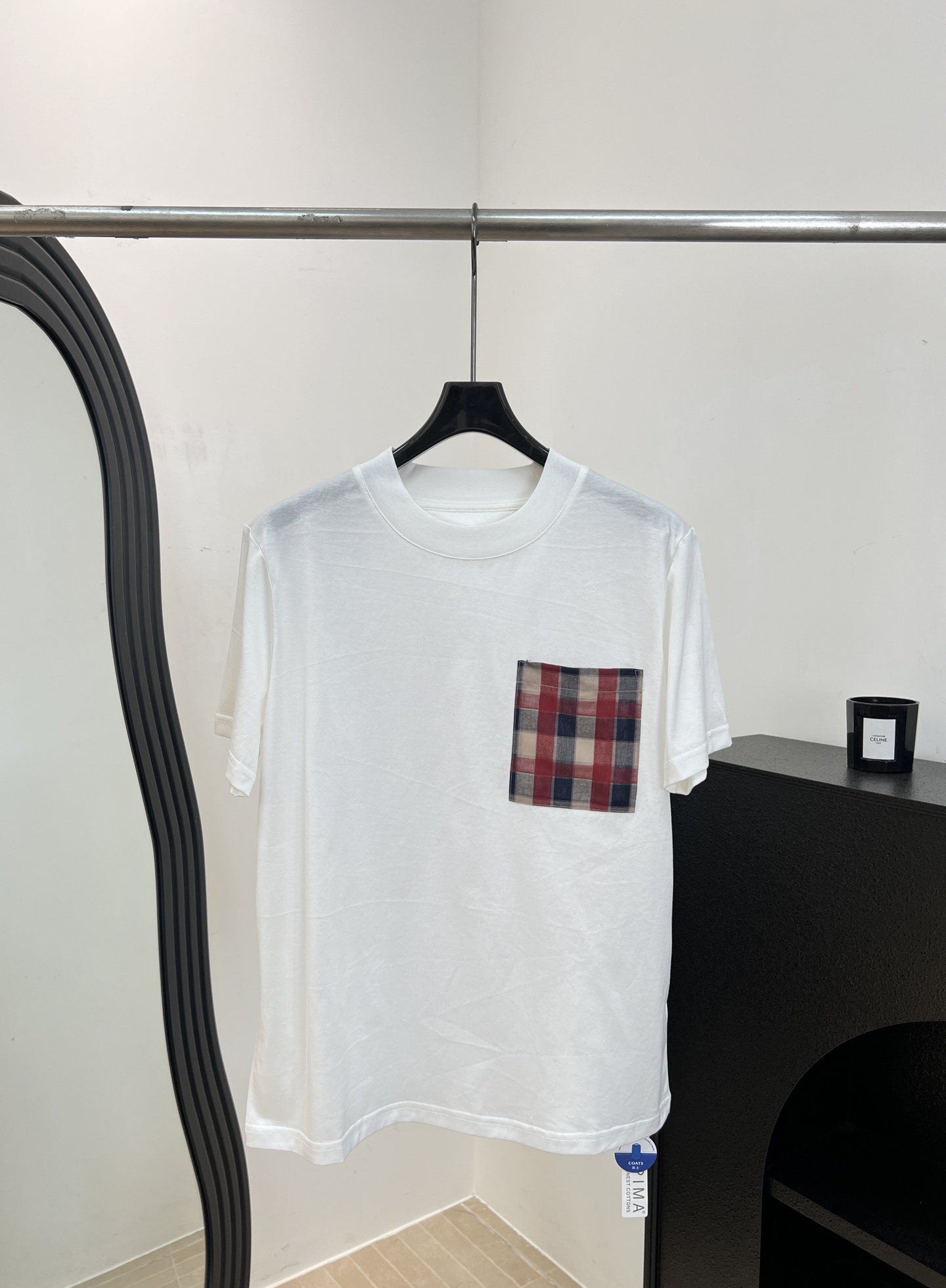 NO:878580,BV spring and summer new plaid chest pocket short-sleeved T-shirt, made of pure cotton fabric, red, blue and beige plaid pocket design on the chest, simple and detailed, loose fit, size S M L,,bottega veneta,T-shirt,tees,t-shirt,19860909BV 春夏新款 格纹胸口口袋短袖T恤、采用纯棉面料、胸前红蓝米色格纹口袋设计、简约又有细节感子、宽松版型 码数S M L,,bottega veneta,T-shirt,tees，t-shirt,,Women's clothing