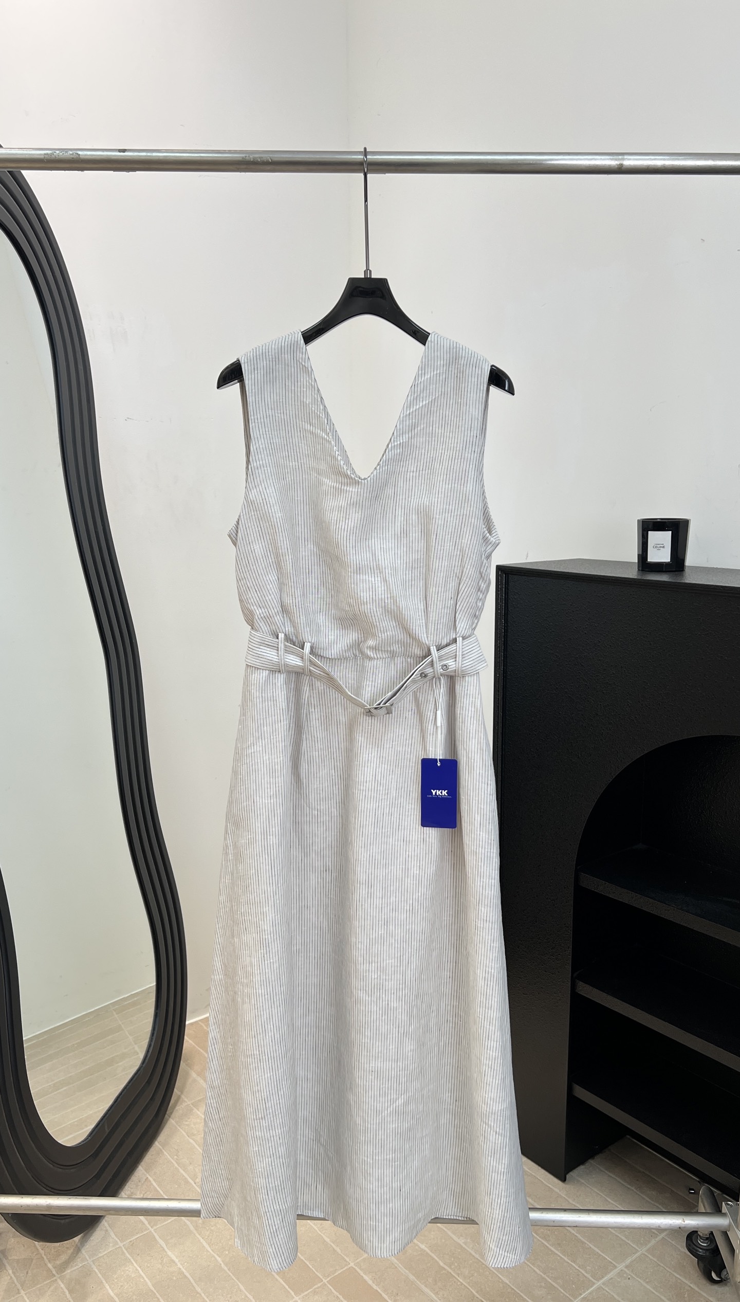 NO:842746,BC spring and summer new linen V-neck waist dress, made of imported linen, waist strap design to modify the figure, elegant, casual fit, size M L,,skirts,19860909BC 春夏新款 亚麻V领收腰连衣裙、采用进口亚麻、收腰绑带设计修饰身形又优雅、休闲版型 码数M L,,skirts,,Women's clothing