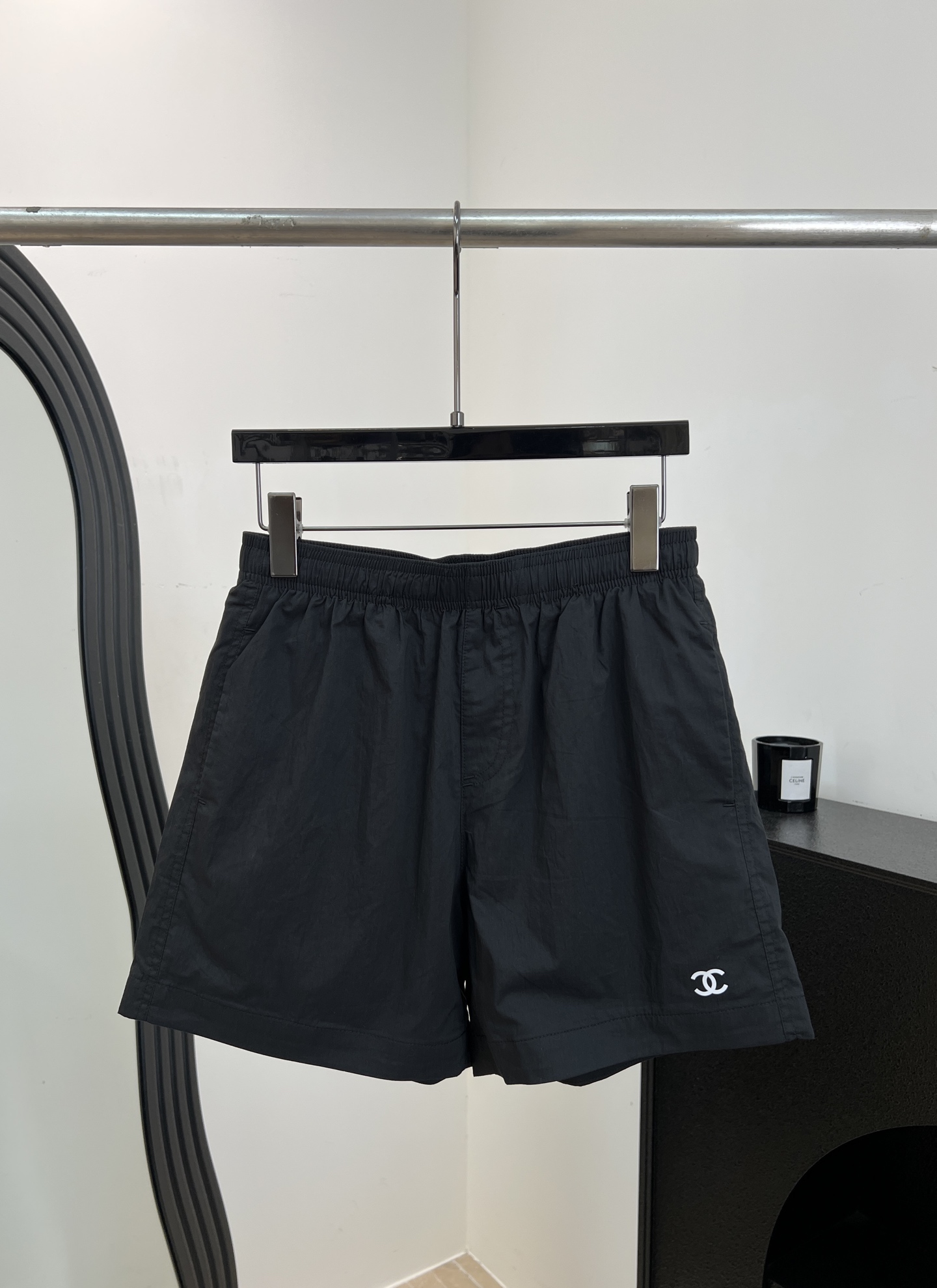 NO:856167,Chane* new spring and summer cotton sports shorts, simple design + iconic double C taping, customized light and breathable fabric, elastic waist design, casual fit, size S M L,,chanel,shorts,19860909Chane* 春夏新款 棉质运动短裤、简约设计+标志性双C压胶、定制轻薄透气面料、松紧腰设计、休闲版型 码数S M L,,chanel,shorts,,Women's clothing
