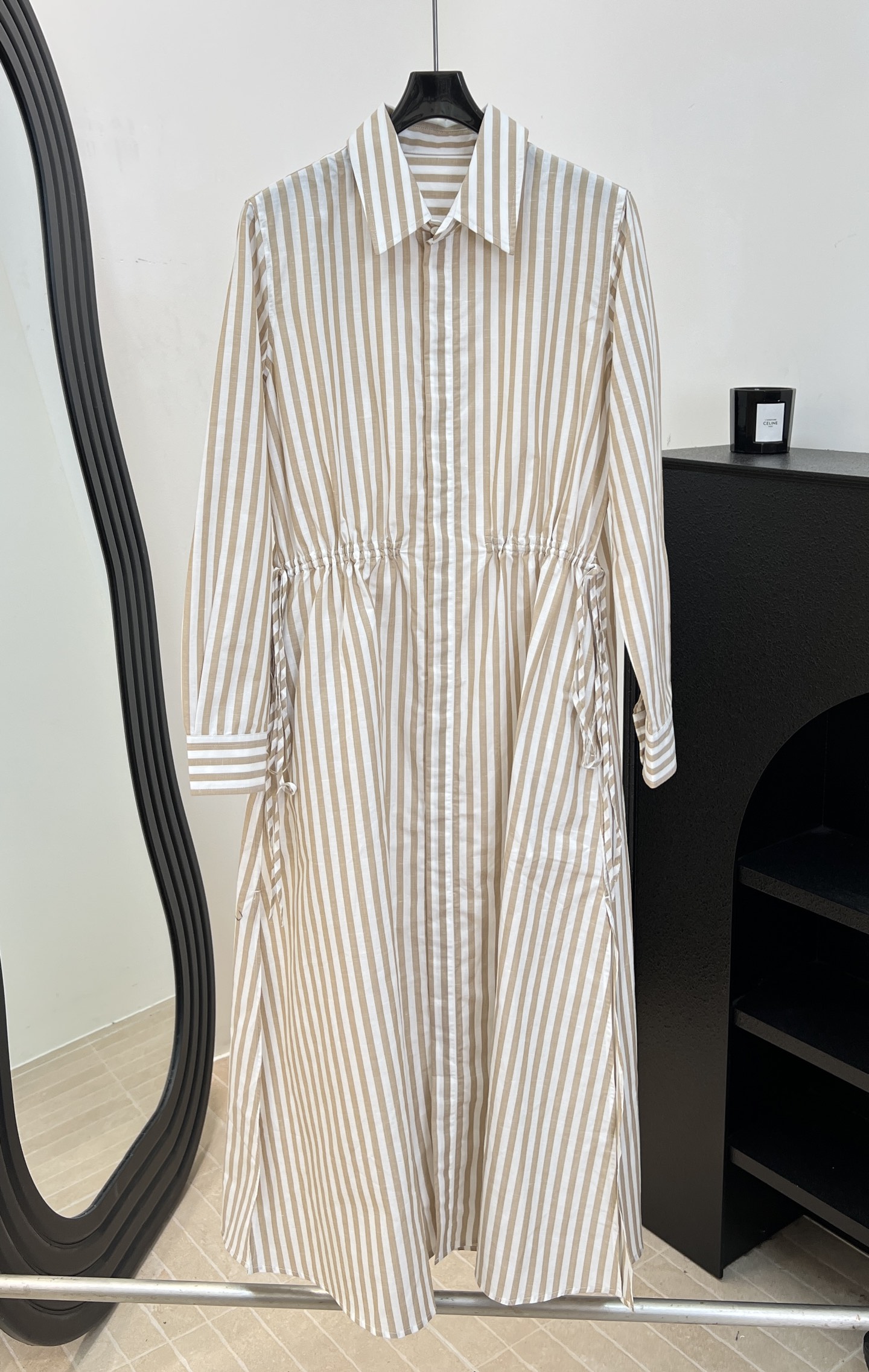 NO:867925,Ralph Laure* Ralph Lauren's new early autumn linen striped shirt dress, made of 40% linen and cotton blend, vertical stripes + lapel design, adjustable waist drawstring, easy to outline the waistline, loose skirt, loose fit, size S M L,, loro piana, skirts, shirts,19860909Ralph Laure* 拉夫劳伦 早秋新款 亚麻条纹衬衫连衣裙、采用40亚麻棉混纺、竖条纹+翻领设计、腰部抽绳可调节、轻松勾勒腰线裙摆宽松、宽松版型 码数S M L,,loro piana,skirts,shirts,,Women's clothing