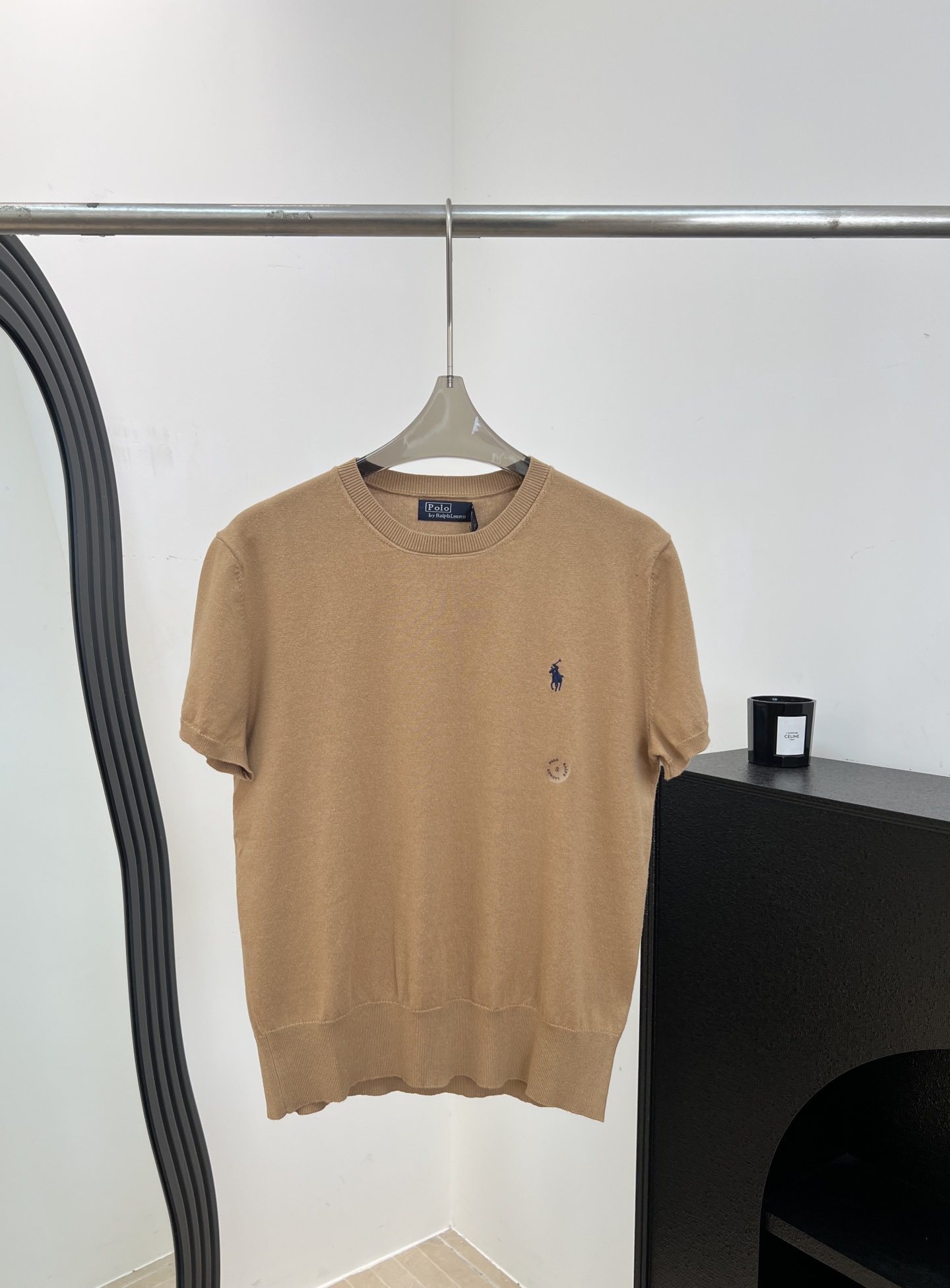 NO:870460,Ralph Laure* Ralph Lauren's new early autumn classic knitted pony logo T-shirt, made of breathable cotton knitted fabric, pony embroidery on the left chest, round neck design, simple and versatile, ribbed design at the collar and hem, casual fit, size S M L,, loro piana, tees, t-shirt,19860909Ralph Laure* 拉夫劳伦 早秋新款 经典针织小马标T恤、采用棉质透气针织面料、左胸小马刺绣、圆领设计简约百搭、领口下摆有罗纹设计、休闲版型 码数S M L,,loro piana,tees，t-shirt,,Women's clothing
