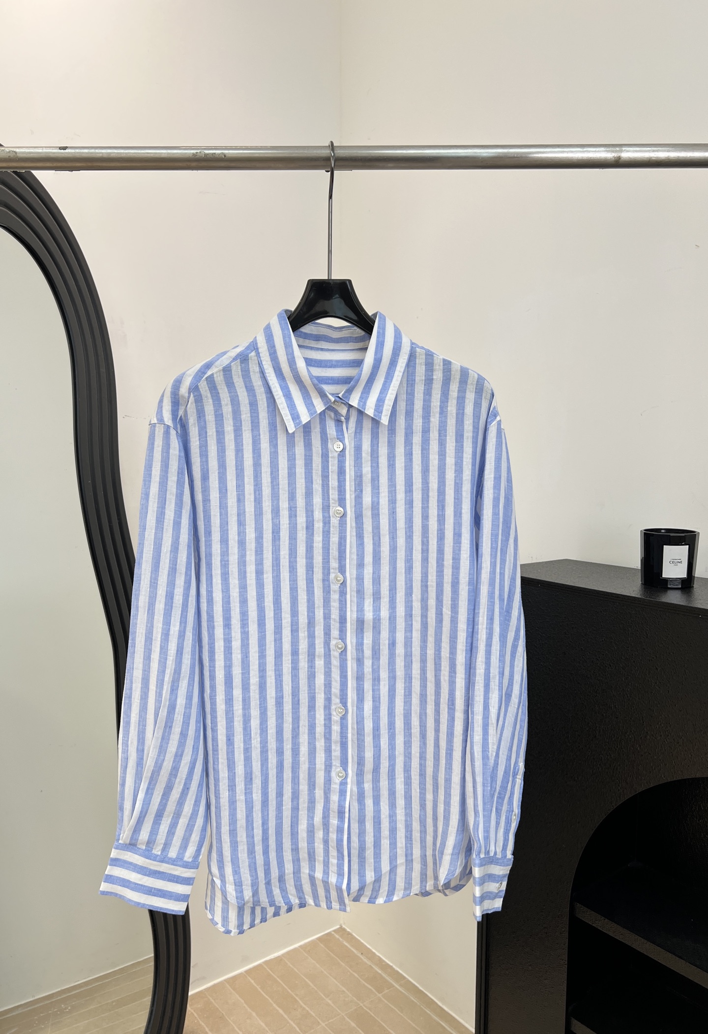 NO:893549,INTO THE EAST new spring and summer striped linen shirt, made of imported linen, breathable and moisture-absorbent, vertical stripe design looks slim and retro, linen has a sense of relaxation, loose fit, size S M L,, shirts,19860909INTO THE EAST 春夏新款 条纹亚麻衬衫、采用进口亚麻、透气吸湿、竖条纹设计显瘦又复古、亚麻自带松弛感、宽松版型 码数S M L,,shirts,,Women's clothing