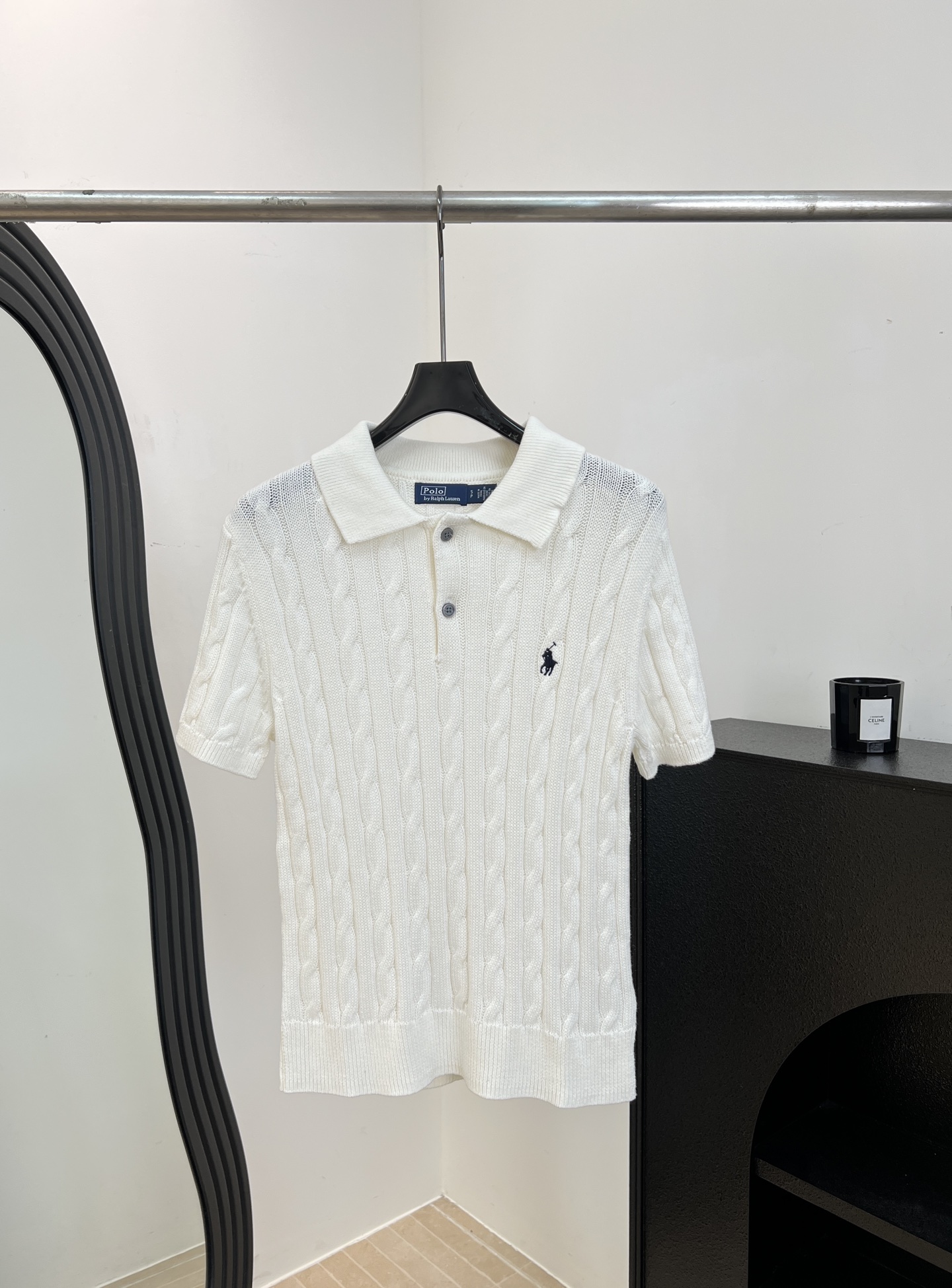 NO:893545,Ralph Laure* Ralph Lauren's new early autumn cable knit Polo shirt, classic cable texture, soft and skin-friendly pure cotton material, pony embroidery on the chest, lapel + two buttons design, retro and elegant, casual fit, size S M L XL,, loro piana,19860909Ralph Laure* 拉夫劳伦 早秋新款 绞花针织Polo衫、经典绞花纹理、纯棉材质柔软亲肤、胸口小马刺绣、翻领+两粒扣设计复古又儒雅、休闲版型 码数S M L XL,,loro piana,,Women's clothing