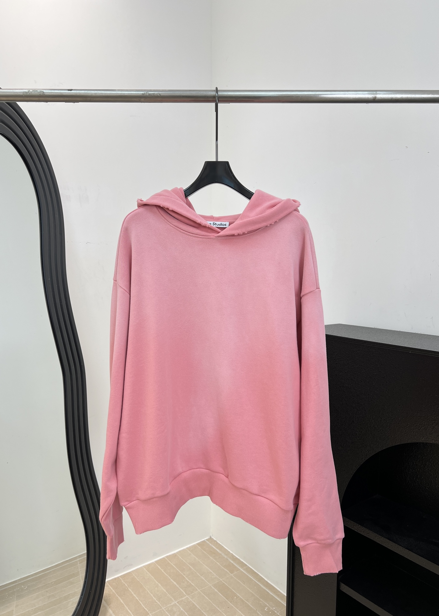 NO:925412,Acne Studios autumn and winter new style retro distressed washed letter print 1996 hooded sweatshirt, letter print pattern on the back, heavy washed distressed texture, loose fit, same style for men and women, size S M L,,acne studios,dior,hoodie,sweatshirts,hats,19860909Acne Studios 秋冬新款 复古做旧水洗字母印花1996连帽卫衣、后面字母印花图案,重工水洗做旧的质感、宽松版型、男女同款 码数S M L,,acne studios,dior,hoodie,sweatshirts,hats,,Women's clothing