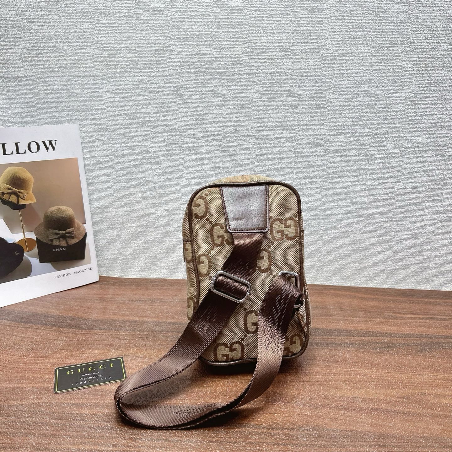 P160
三件套 古驰 gucci
购物袋+单肩斜挎包+钱包 3件套组合

尺寸：大37x26cm，中16x24cm，小20x11cm.