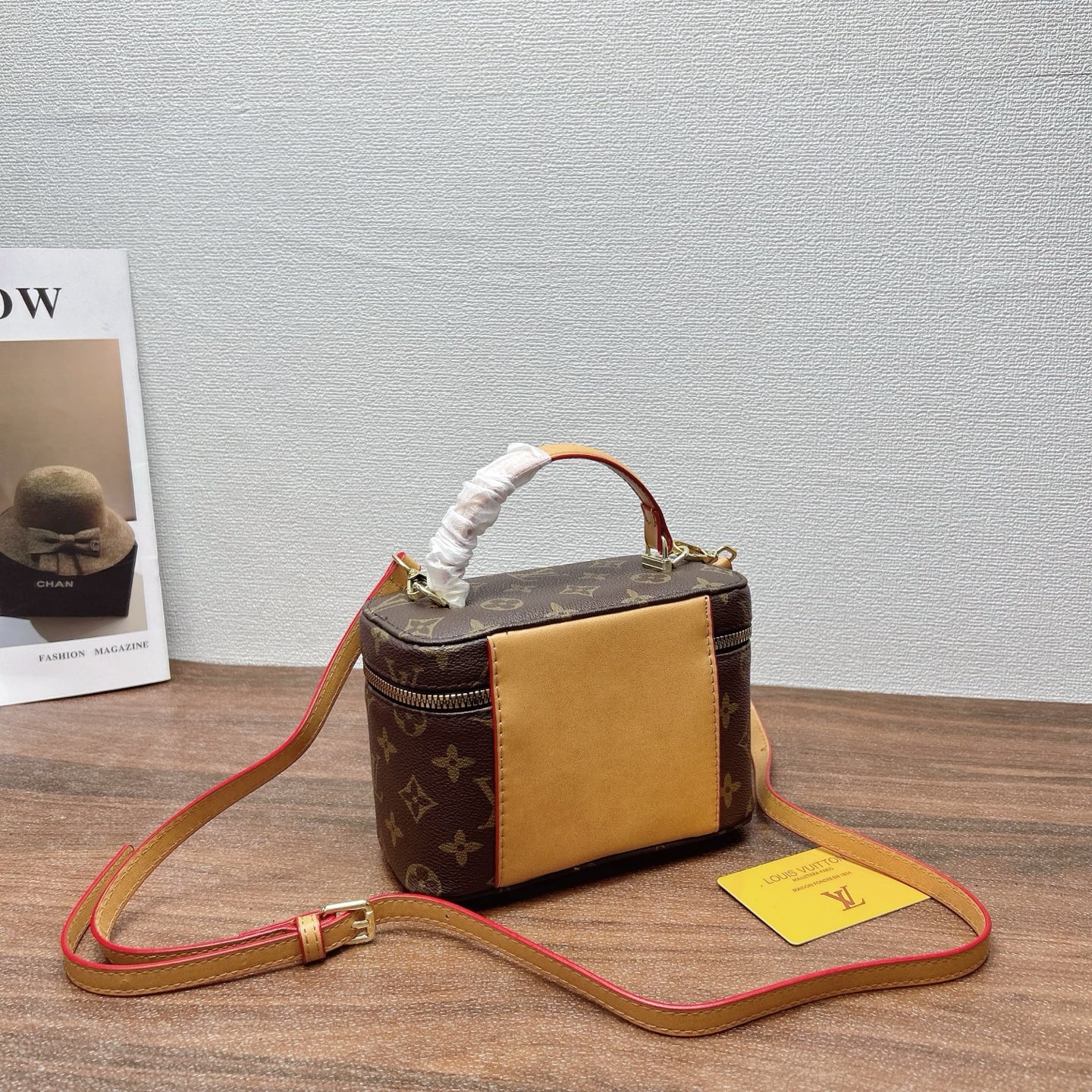  P160
三件套 lv
双肩包+化妆包+钱包 3件套组合
 
尺寸：大29x22cm，中18x13cm，小11x10cm.