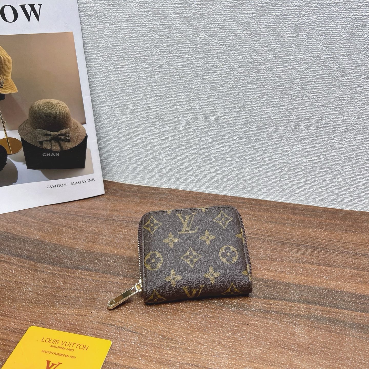  P160
三件套 lv
双肩包+化妆包+钱包 3件套组合
 
尺寸：大29x22cm，中18x13cm，小11x10cm.