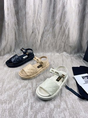 Chanel Shoes Loafers Sandals Slippers Gold Hardware Cowhide Sheepskin Spring Collection Vintage