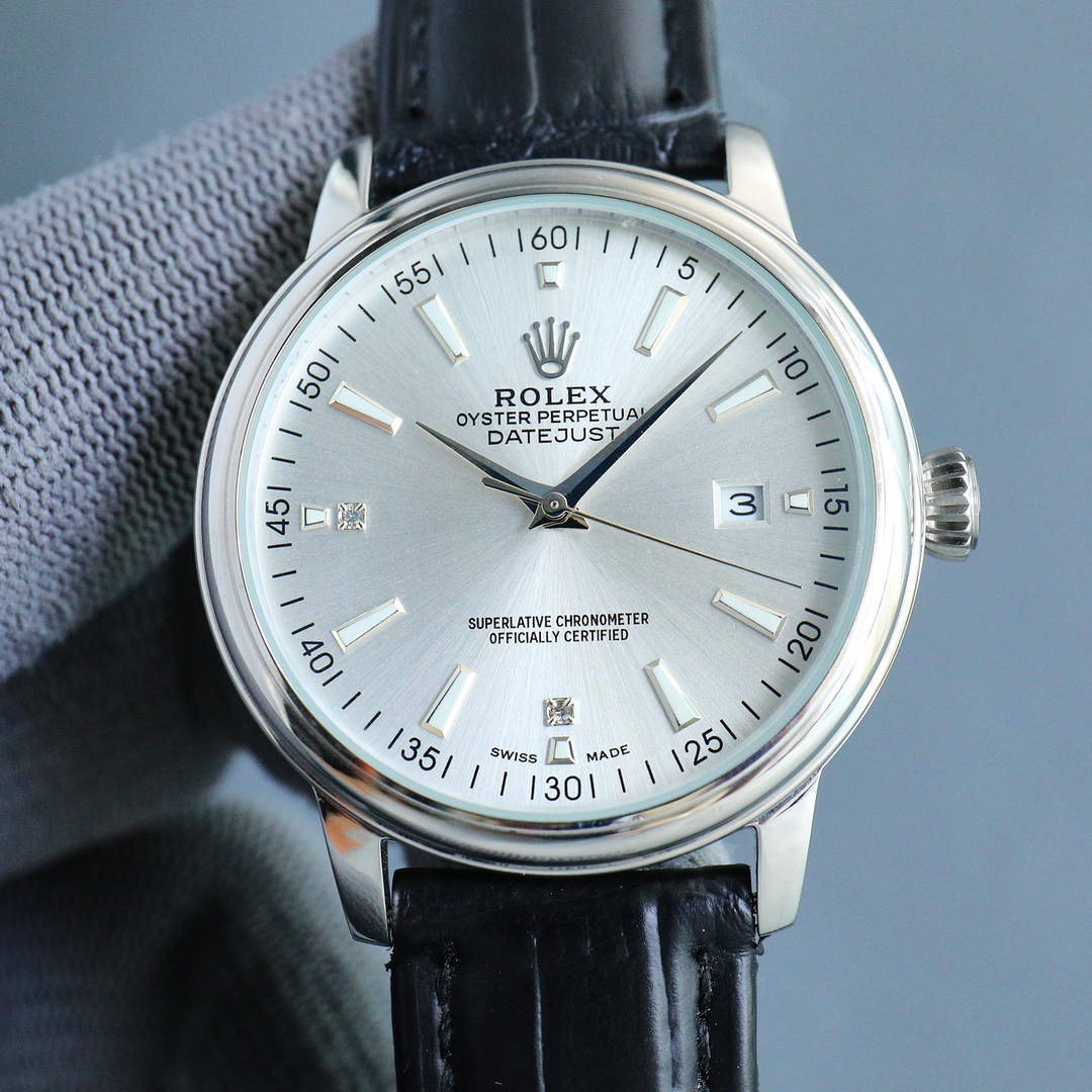 NO:764126,White shell, gold shell, the latest popular model, Rolex [ROLEX] men's watch, with a unique dial design, paired with a more high-end and luxurious Rolex. When you first meet Rolex, you must dream of owning it one day. Wearing a Rolex will make you prosperous and prosperous. You deserve it. Reviews are welcome!  !  The movement is equipped with a brand new imported Citizen (zero repair), size 40, mirror sapphire glass never scratched, material 316L stainless steel case, power reserve 48 hours, waterproof depth 100 meters, Italian calf leather belt, original pin buckle!  !  ,,rolex,cowhide19860909白壳 金壳 最新爆款主推 劳力士【ROLEX】男士腕表 采用独特的表盘设计 搭配而来的是更高档奢华的劳力士, 初识劳力士必憧憬有朝一日能拥有它,戴上劳力士必顺风顺水必发达,你值得拥有,欢迎评鉴！！ 机芯搭配全新进口西铁城（零返修） 尺寸40 镜面蓝宝石玻璃永不刮花 材质316L精钢表壳 动力储存48小时 防水深度100米 意大利小牛皮带,原装针扣！！,,rolex,cowhide,Watch