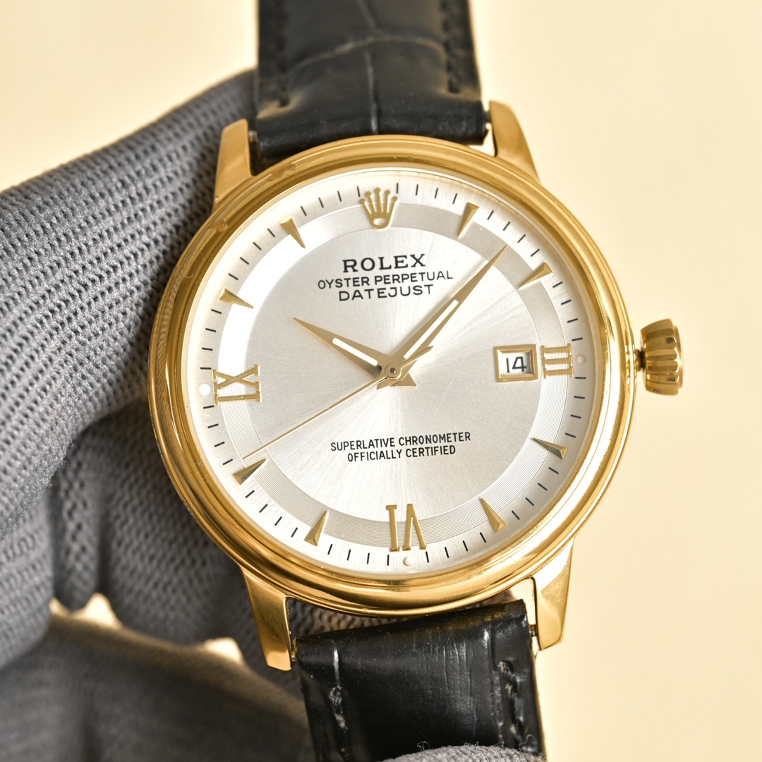 NO:689021,White shell, gold shell, the latest popular model, Rolex [ROLEX] men's watch, with a unique dial design, paired with a more high-end and luxurious Rolex. When you first meet Rolex, you must dream of owning it one day. Wearing a Rolex will make you prosperous and prosperous. You deserve it. Reviews are welcome!  !  The movement is equipped with a brand new imported Citizen (zero repair), size 40, mirror sapphire glass never scratched, material 316L stainless steel case, power reserve 48 hours, waterproof depth 100 meters, Italian calf leather belt, original pin buckle!  ,,rolex,cowhide19860909白壳 金壳 最新爆款主推 劳力士【ROLEX】男士腕表 采用独特的表盘设计 搭配而来的是更高档奢华的劳力士, 初识劳力士必憧憬有朝一日能拥有它,戴上劳力士必顺风顺水必发达,你值得拥有,欢迎评鉴！！ 机芯搭配全新进口西铁城（零返修） 尺寸40 镜面蓝宝石玻璃永不刮花 材质316L精钢表壳 动力储存48小时 防水深度100米 意大利小牛皮带,原装针扣！,,rolex,cowhide,Watch