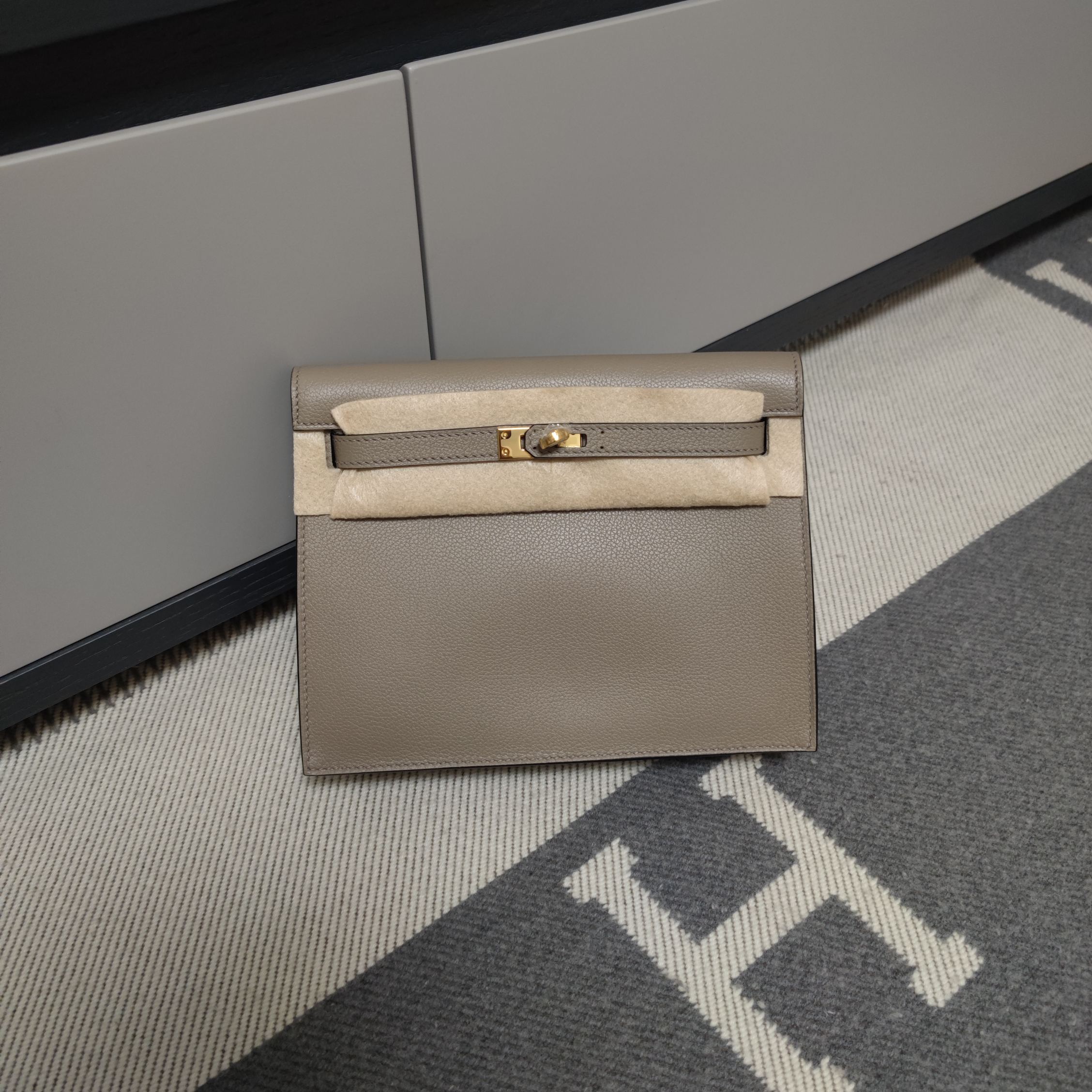 Hermes Kelly Bolsos de mano Bolsos cruzados y bandoleras Gris