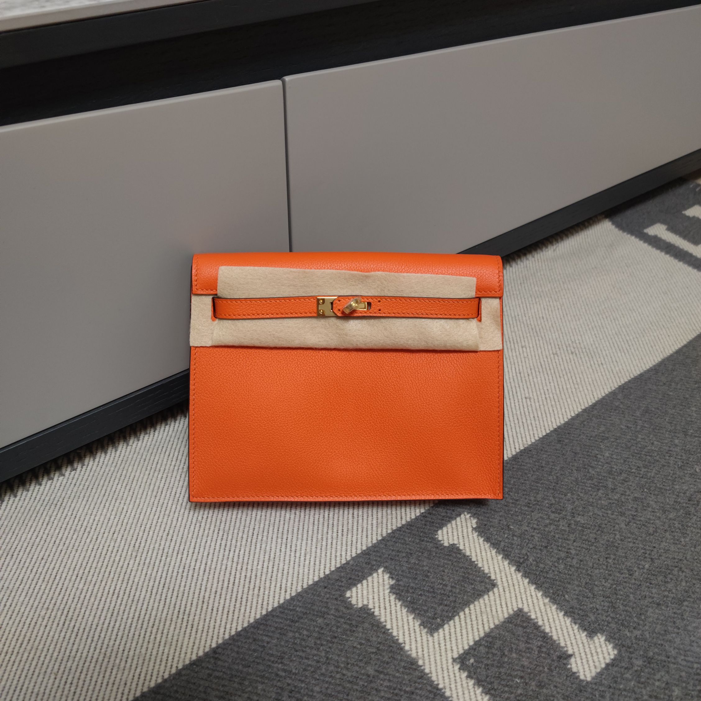 Hermes Kelly Bolsos de mano Bolsos cruzados y bandoleras Naranja Hardware plateado