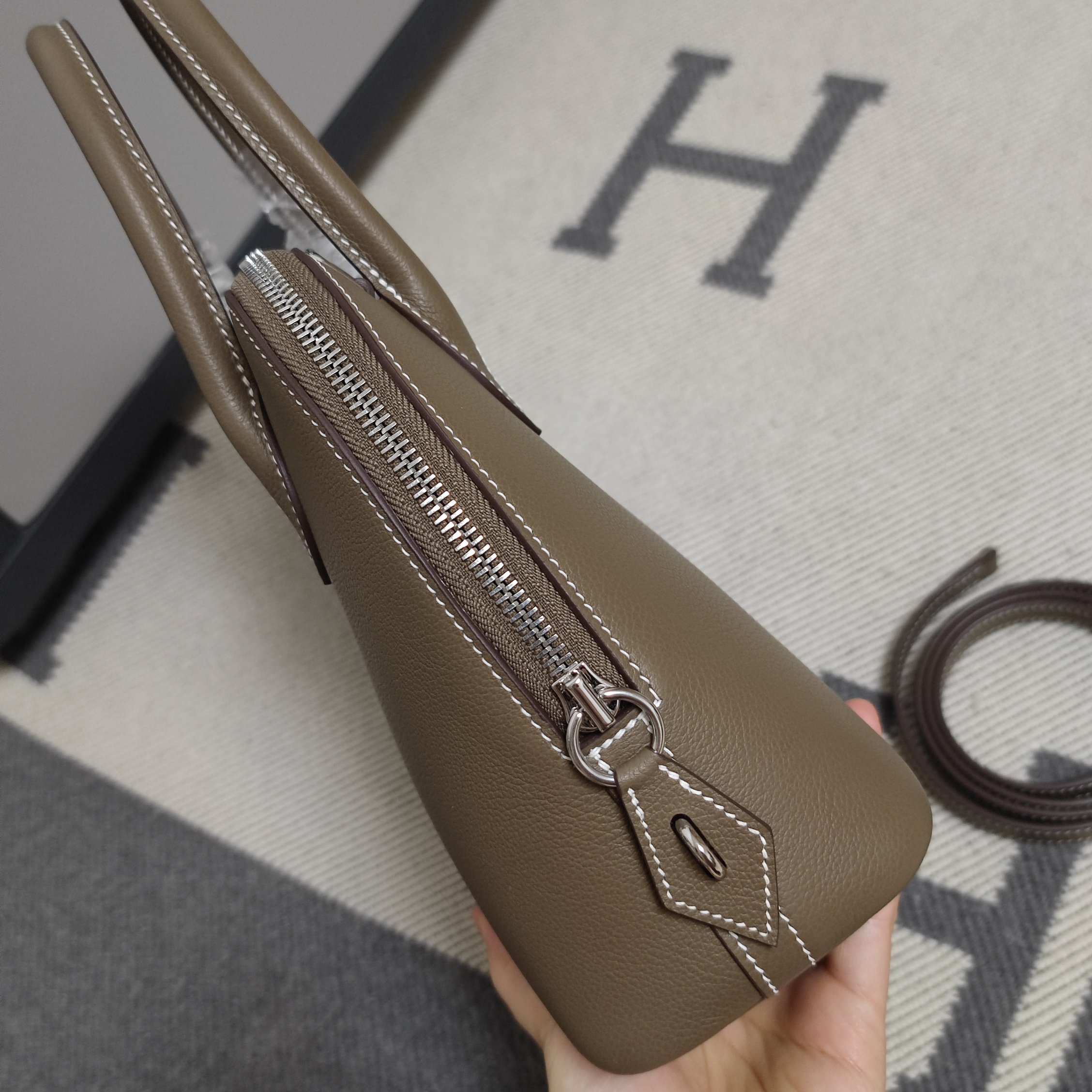 Bolide 25cm Evercolor Leather Bowling Bag - Elegant Elephant Gray with Silver Hardware 8 a1728401841202 5326