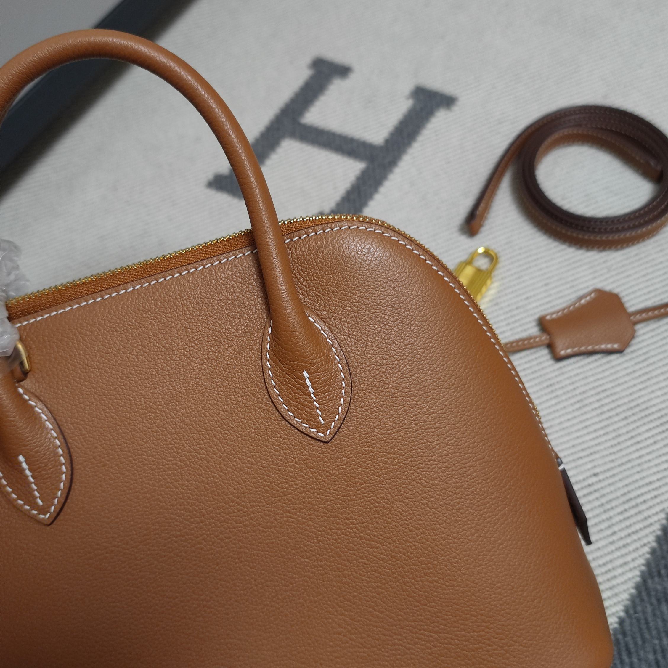 Bolide 25cm Handbag Evercolor Leather Gold Hardware - Elegant & Versatile 6 a1728403681712 3007