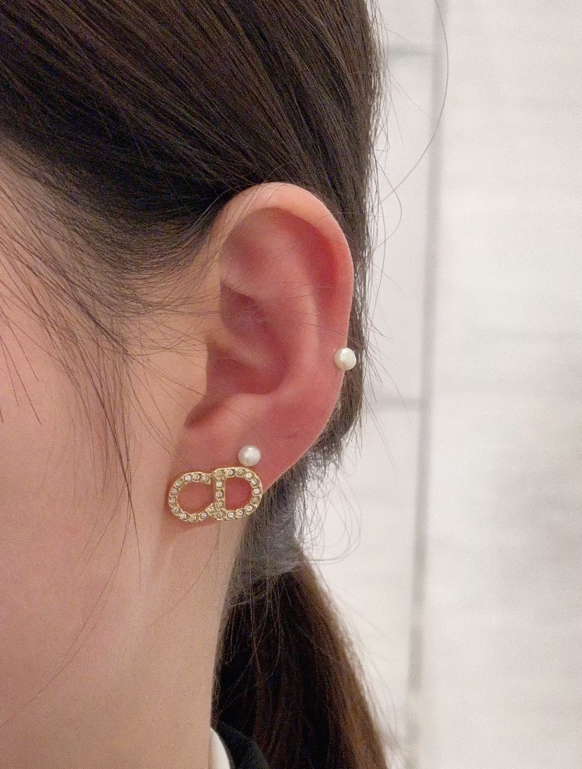 Dior DIOR耳钉 款火爆上新