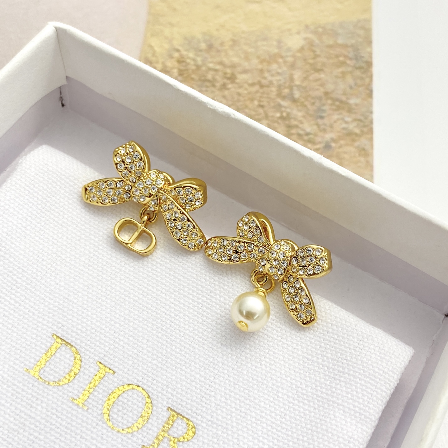 Dior DIOR耳钉 款火爆上新