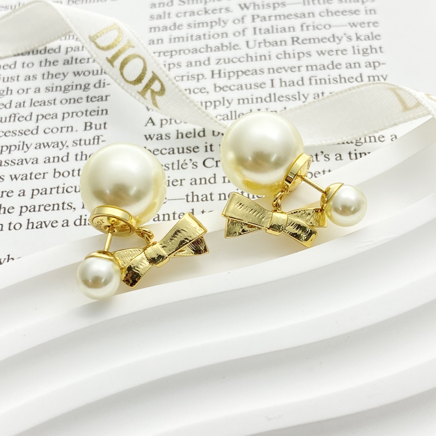 Dior DIOR耳钉 款火爆上新