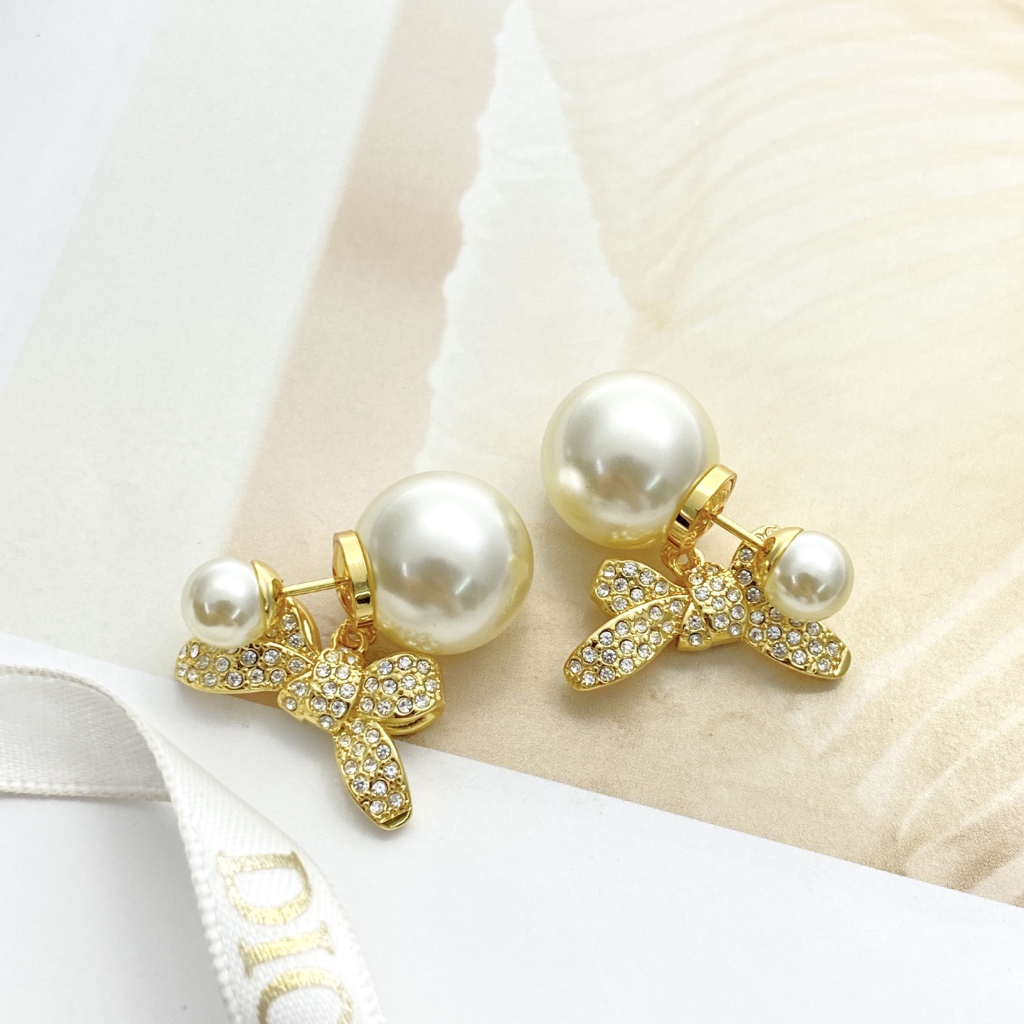 디올 귀걸이 134985 Dior Earrings 썸네일 이미지