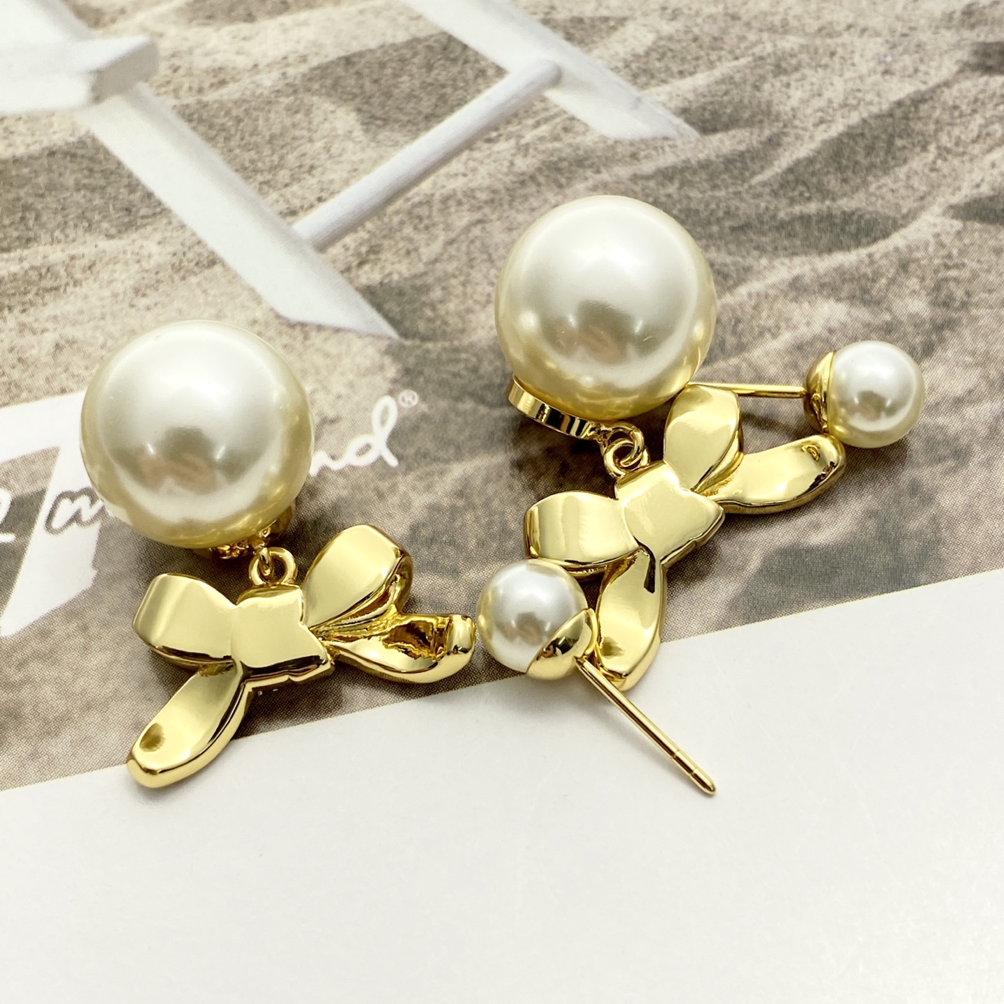 디올 귀걸이 134985 Dior Earrings 썸네일 이미지