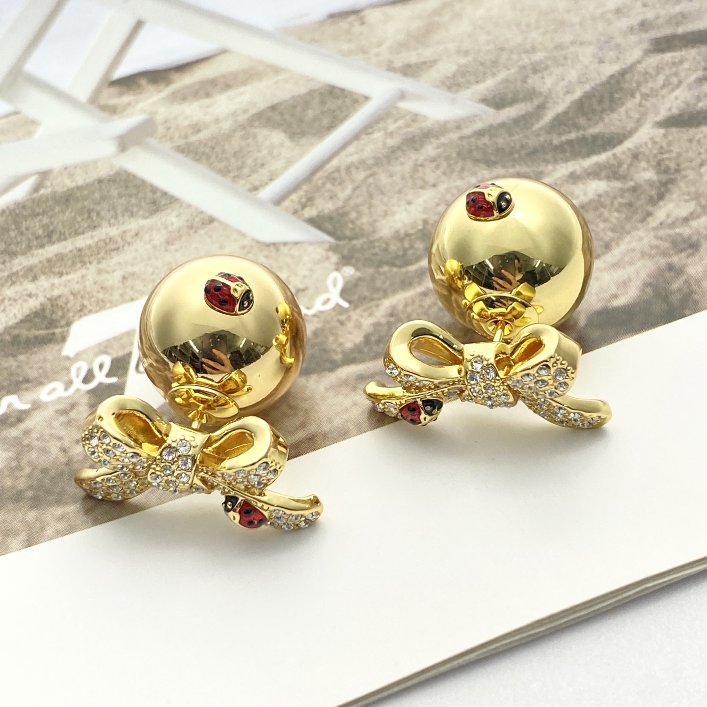 【今日新款】编码E3415   🛍DIOR耳钉热销款火爆上新🆕🆕🆕😎迪奥金色满钻蝴蝶结金色光球耳钉🤒立体