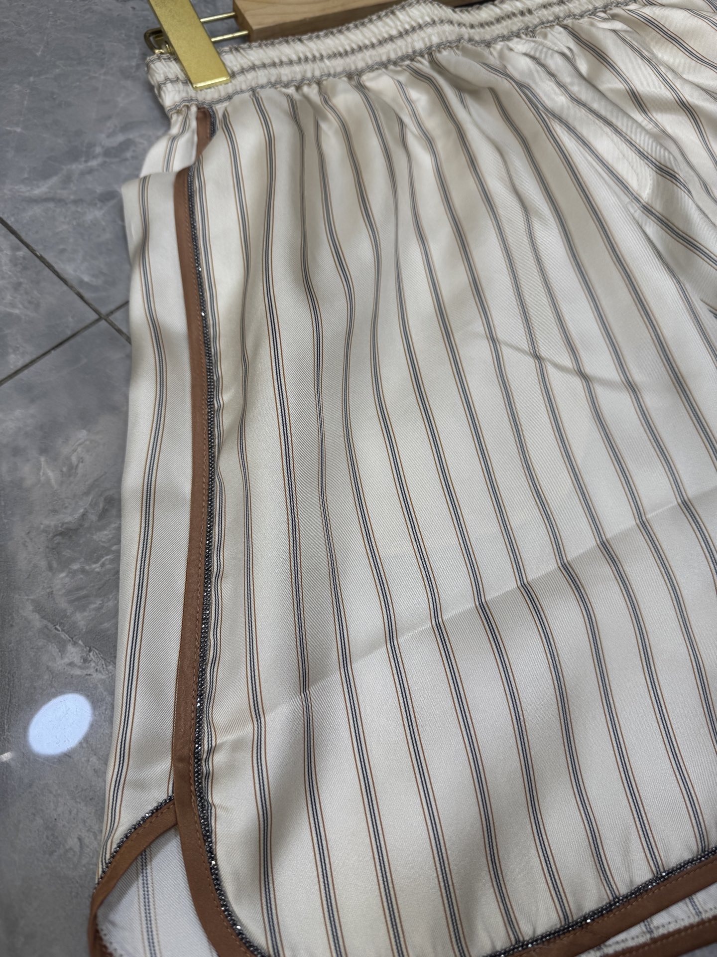 P943 ORIGINAL HARD-CORE WOMEN’S SUIT WITH A PACKAGED BC STRIP SHORTS. 100% TRUE SILK SILK. COLOUR - 图片 2