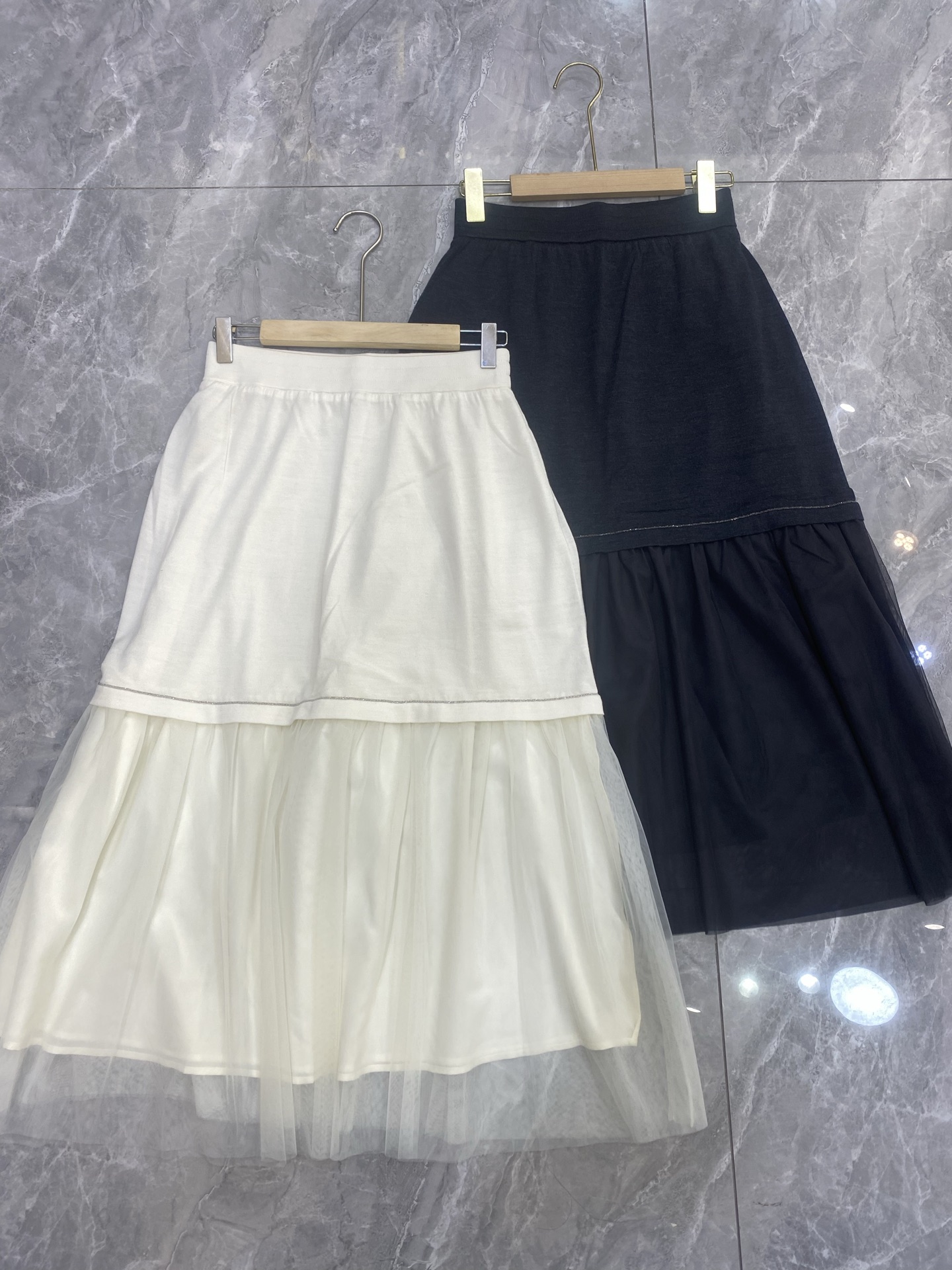 Versatile Female Dress: P874 Silk Tweezer Blouse Wrapper, Wool-Silk Blend, White/Dark Grey