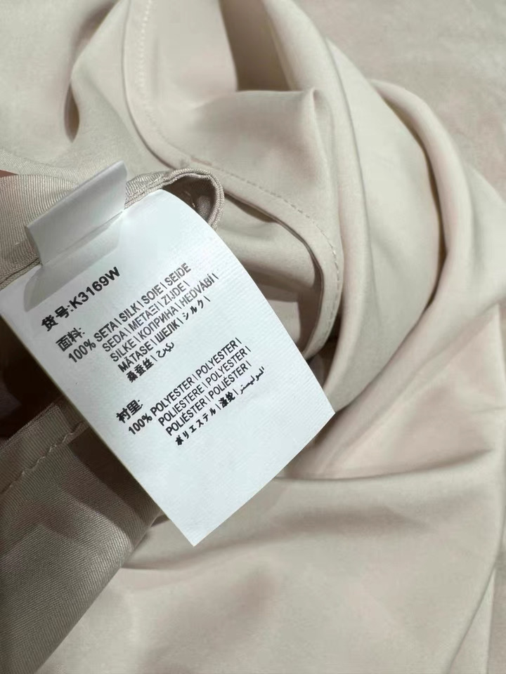 “Versatile P1219 Female Dress in B.C. Silk: Serene and Elegant Almond Black Design” - 图片 6