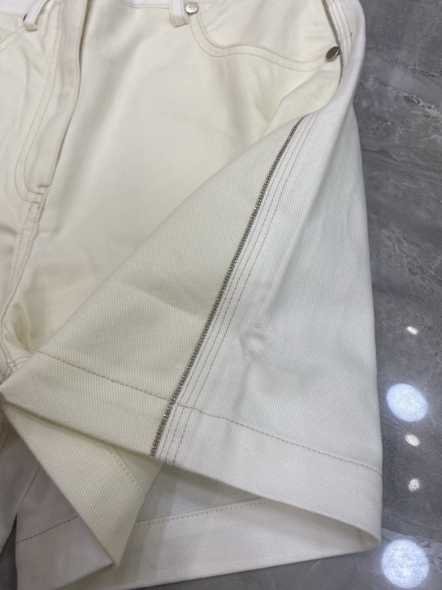 P759 ORIGINAL HARD-CORE FEMALE SUIT WITH A PACKAGED B.C. CODED SHORTS. 100% XINJIANG COTTON MONOCHROME SML - 图片 3