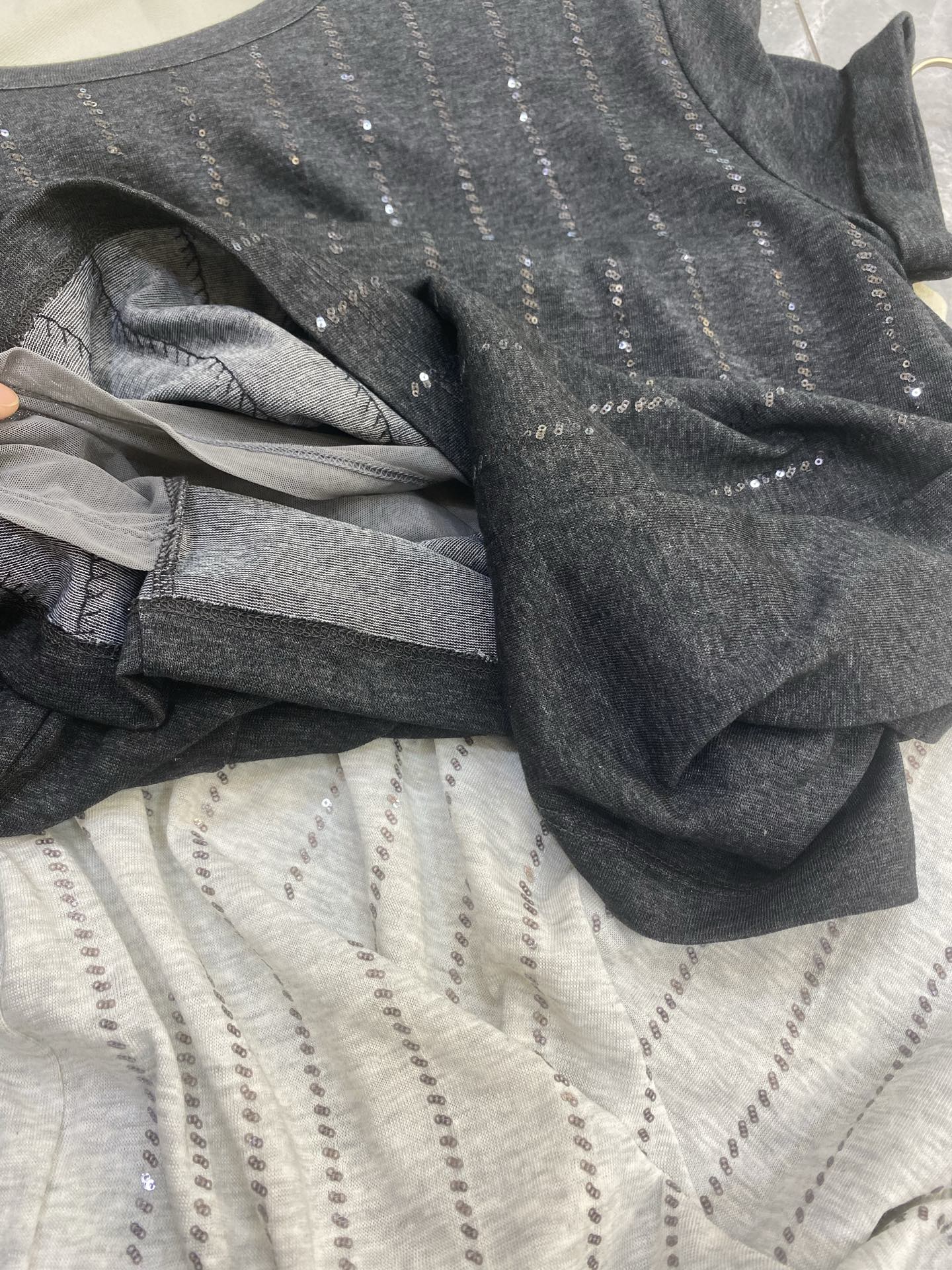 P713 Original Female Suit with B-C-Linked Shirt: Scrubber, Cotton, Silk, Salsa Blend - 图片 7