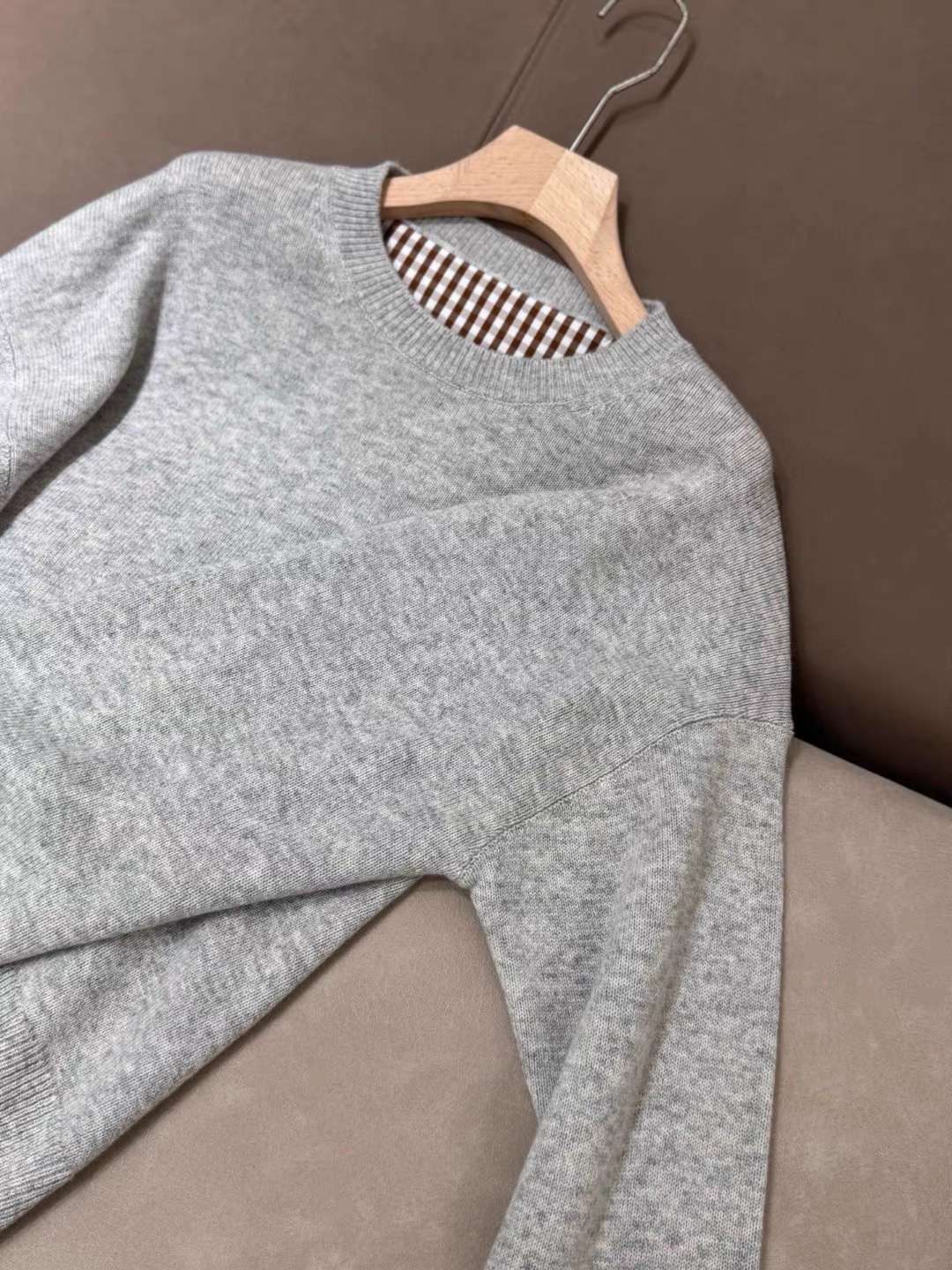 Fashionable One-Size-Fits-All Female Suit with Unique Jigsaw Sleeves – P989 Wool Blend Suit - 图片 3